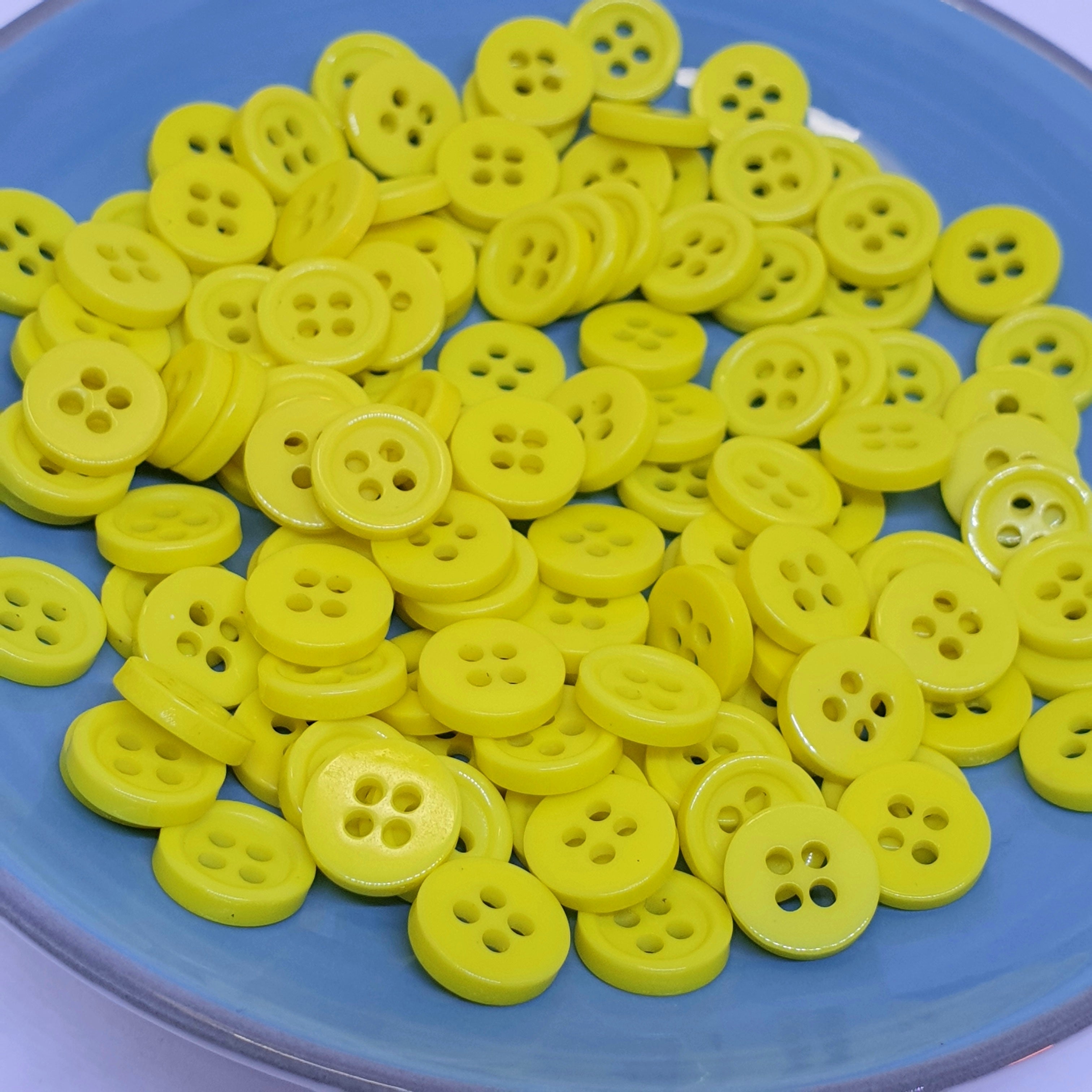 MajorCrafts 120pcs 9mm Chartreuse Yellow 4 Holes Small Round Resin Sewing Buttons