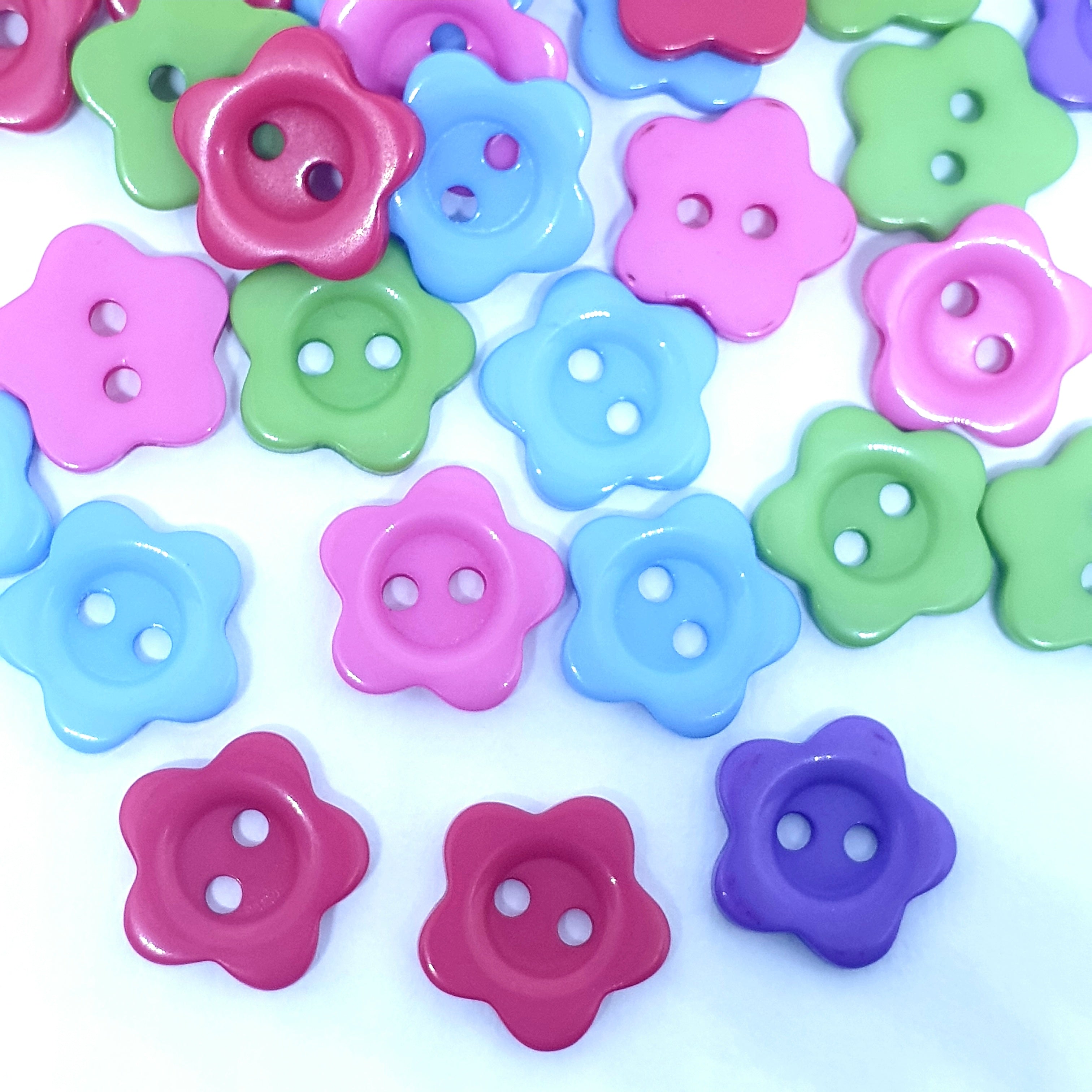 MajorCrafts 48pcs 14mm Mixed Colours Flower Shaped 2 Holes Resin Sewing Buttons