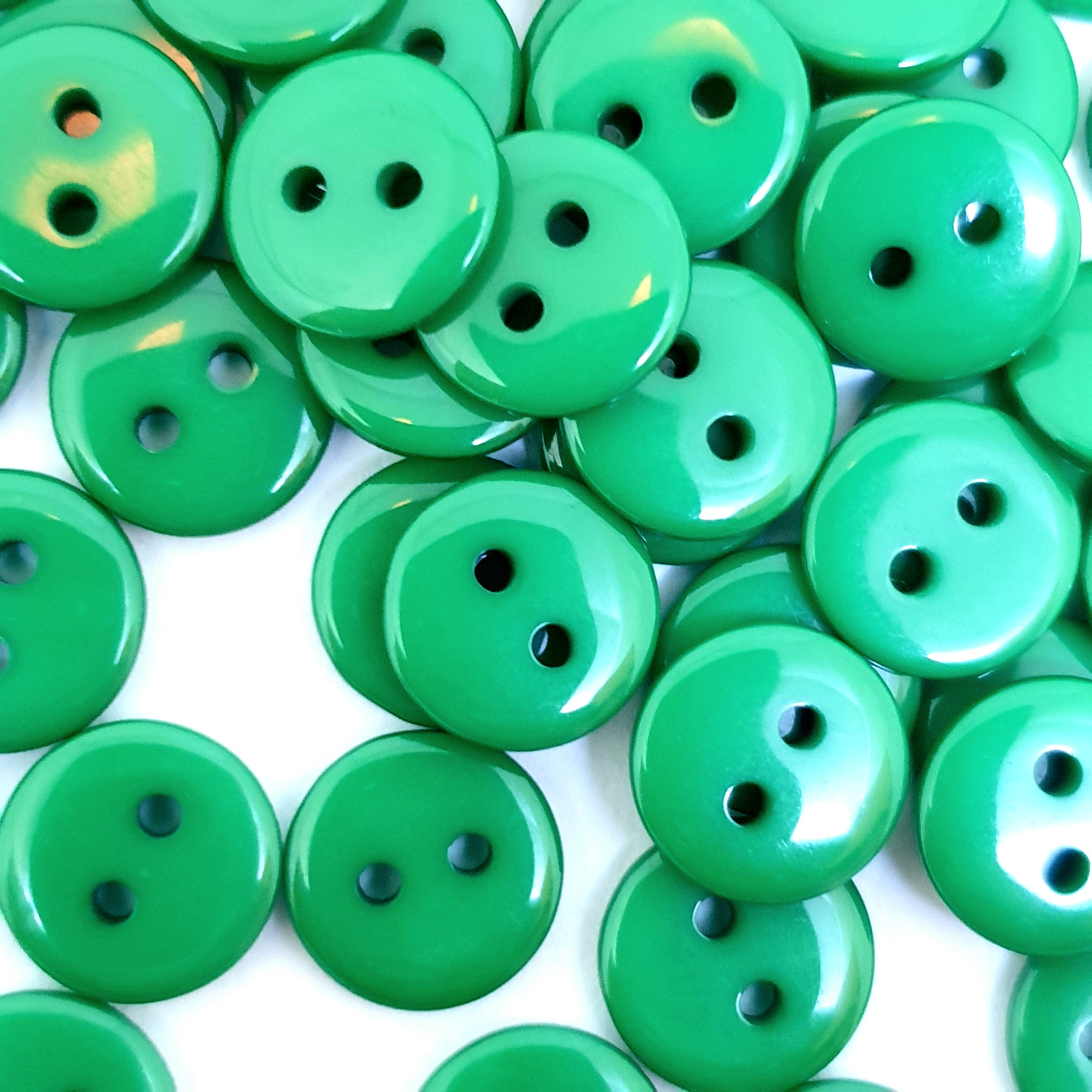 MajorCrafts 120pcs 10mm Dark Green 2 Holes Small Round Resin Sewing Buttons B17