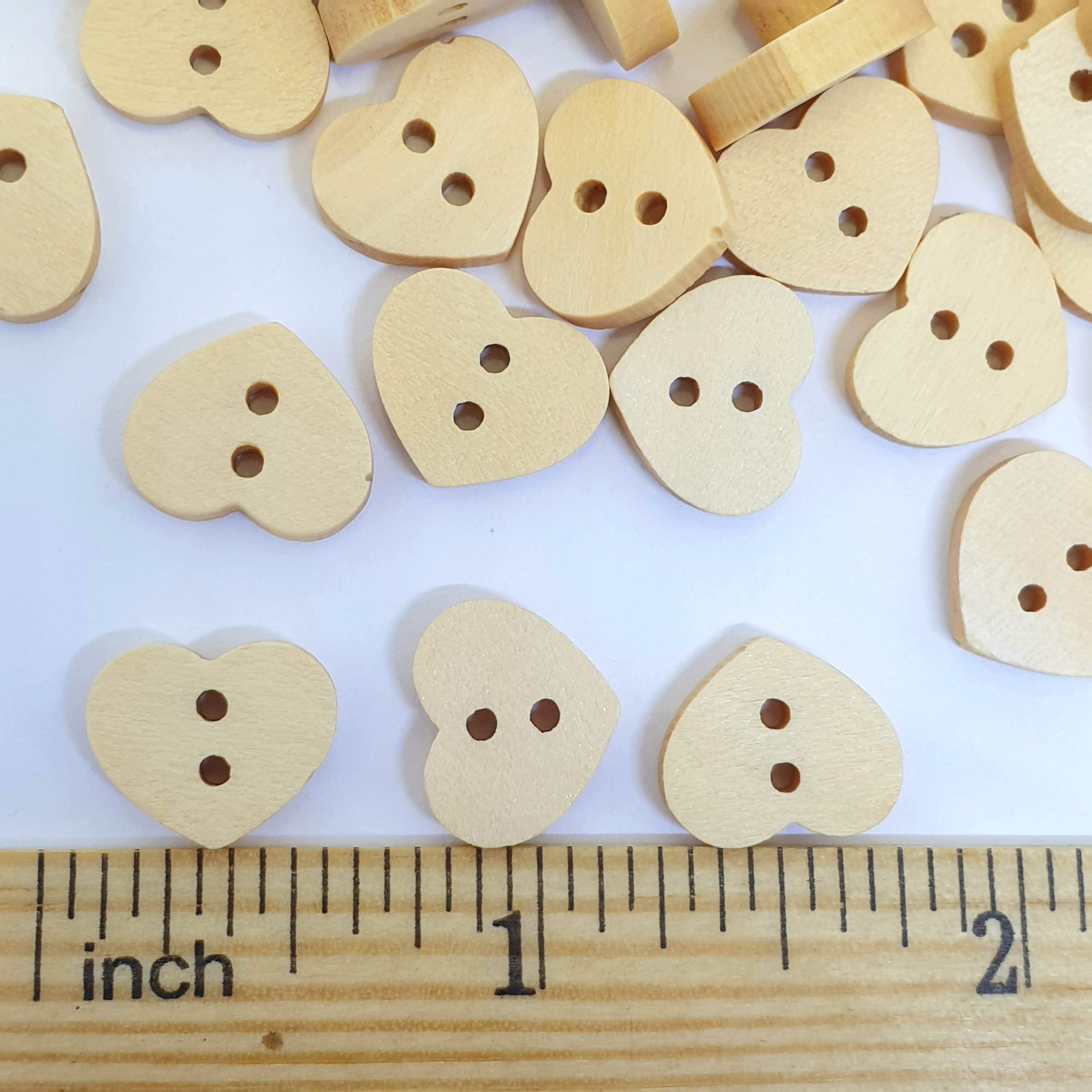 MajorCrafts 60pcs 13mm Light Brown 2 Holes Small Heart Wooden Sewing Buttons