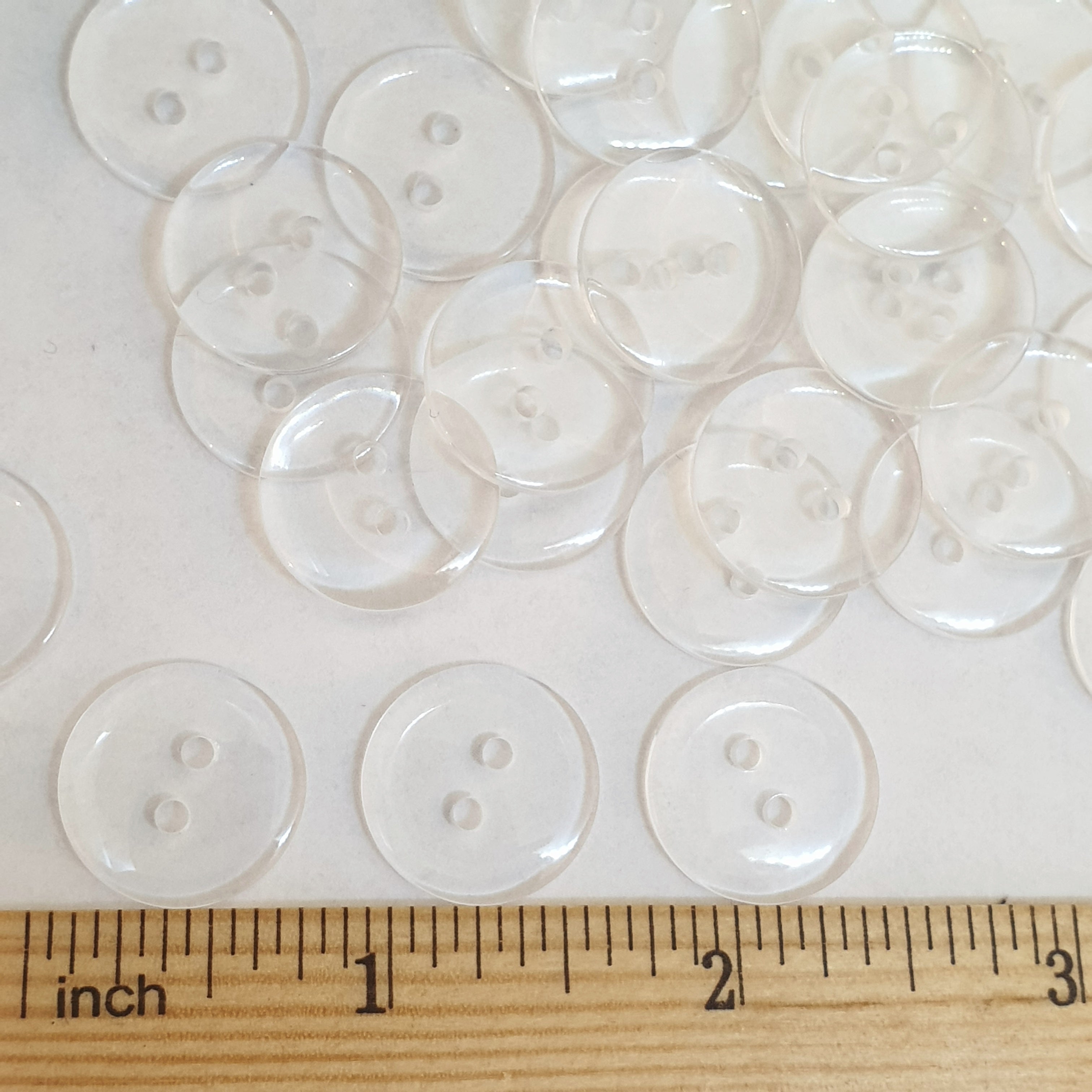 MajorCrafts 50pcs 18mm Transparent Clear 2 Holes Round Resin Sewing Buttons