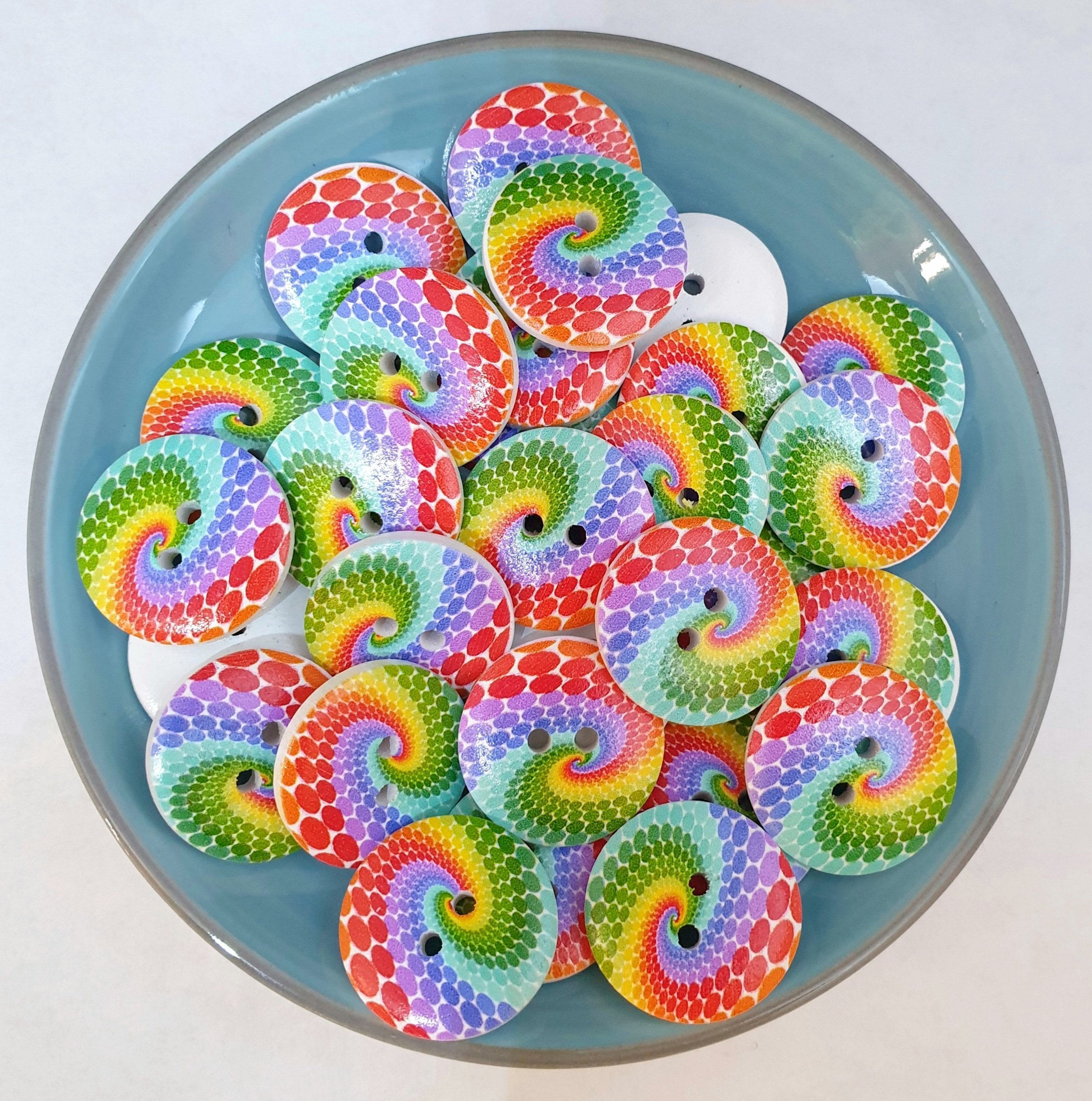 MajorCrafts Rainbow Swirl Pattern 2 Holes Round Wooden Sewing Buttons