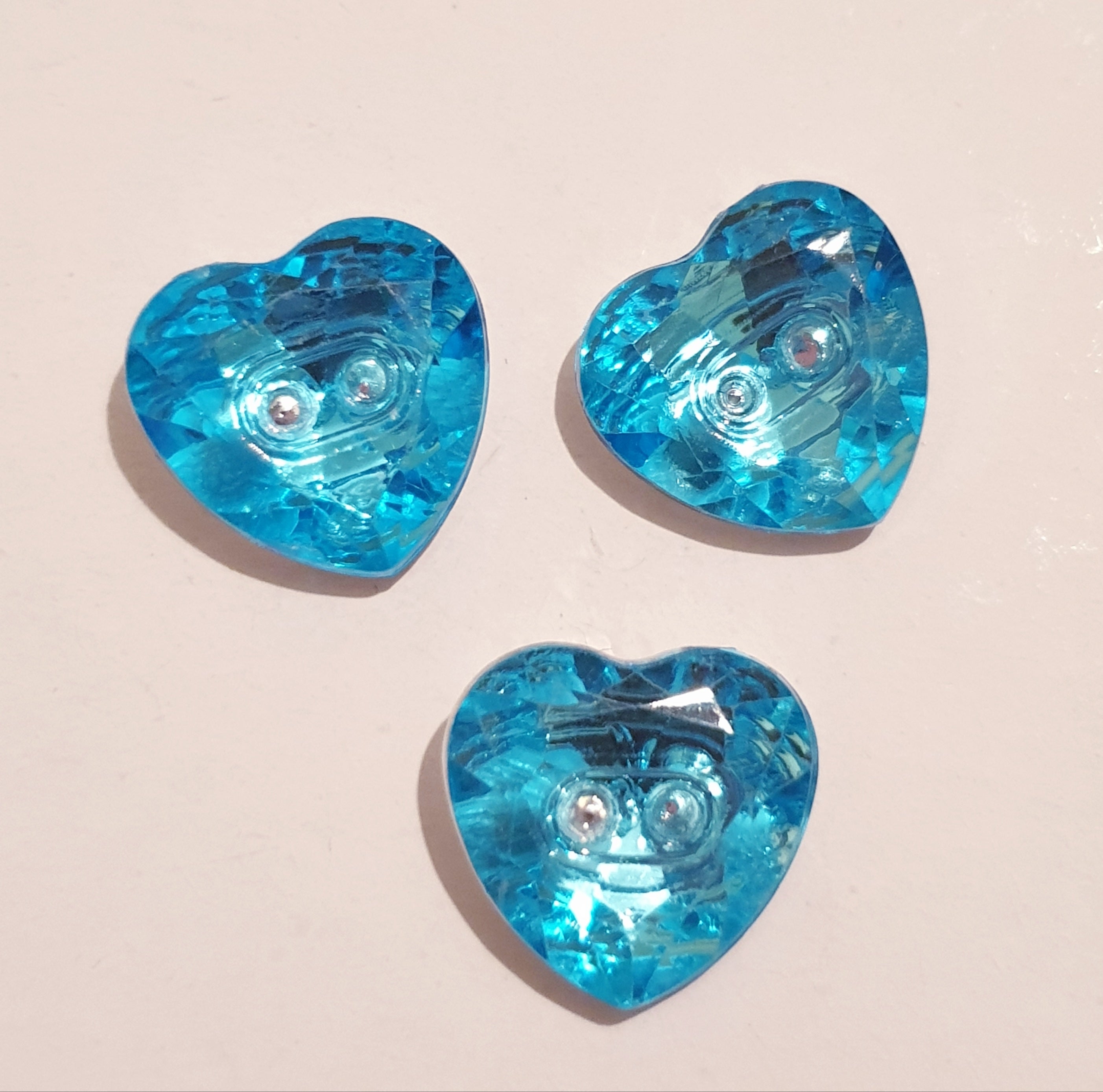 MajorCrafts 44pcs 13mm Sky Blue 2 Holes Heart Small Acrylic Sewing Buttons