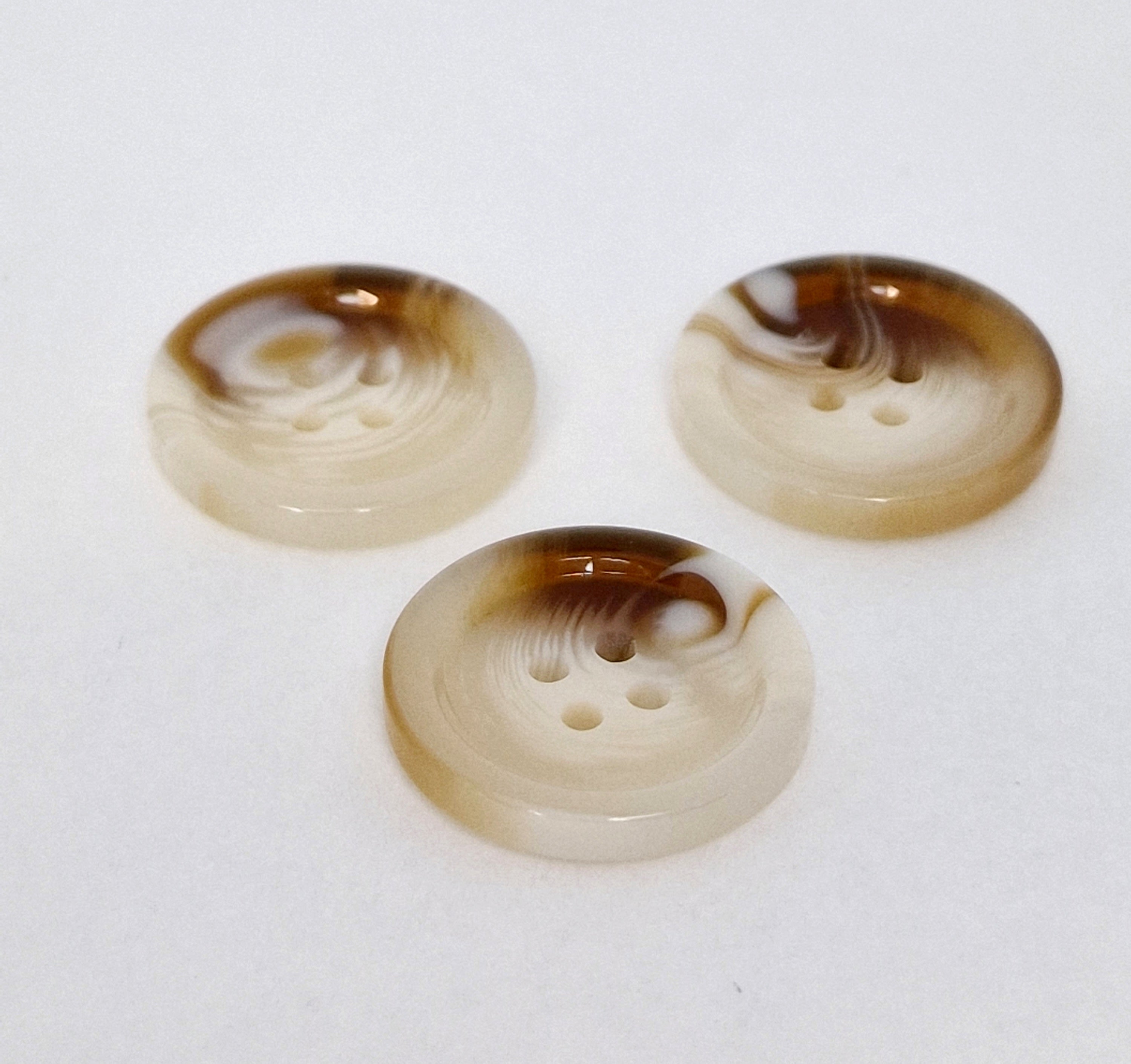 MajorCrafts Cream & Brown 4 Holes Round Classic Swirl Pattern Aran Resin Buttons