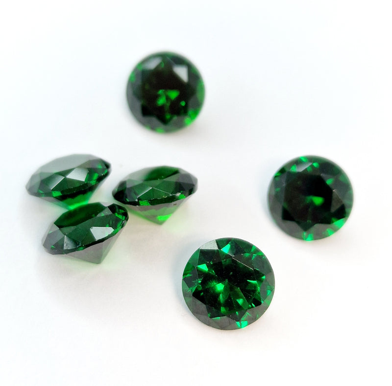 MajorCrafts 6pcs 10mm AAAAA (5A) Emerald Green Round Point Back Cubic Zirconia Stones