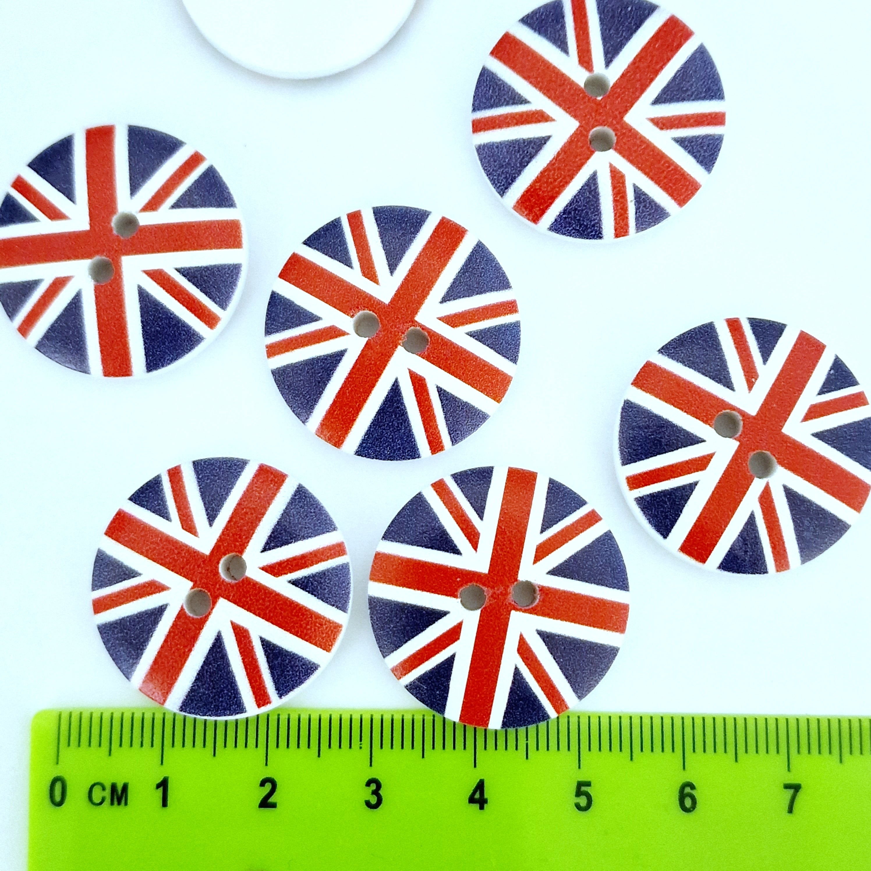 MajorCrafts 24pcs 25mm Union Jack British Flag Round 2 Holes Wood Sewing Buttons