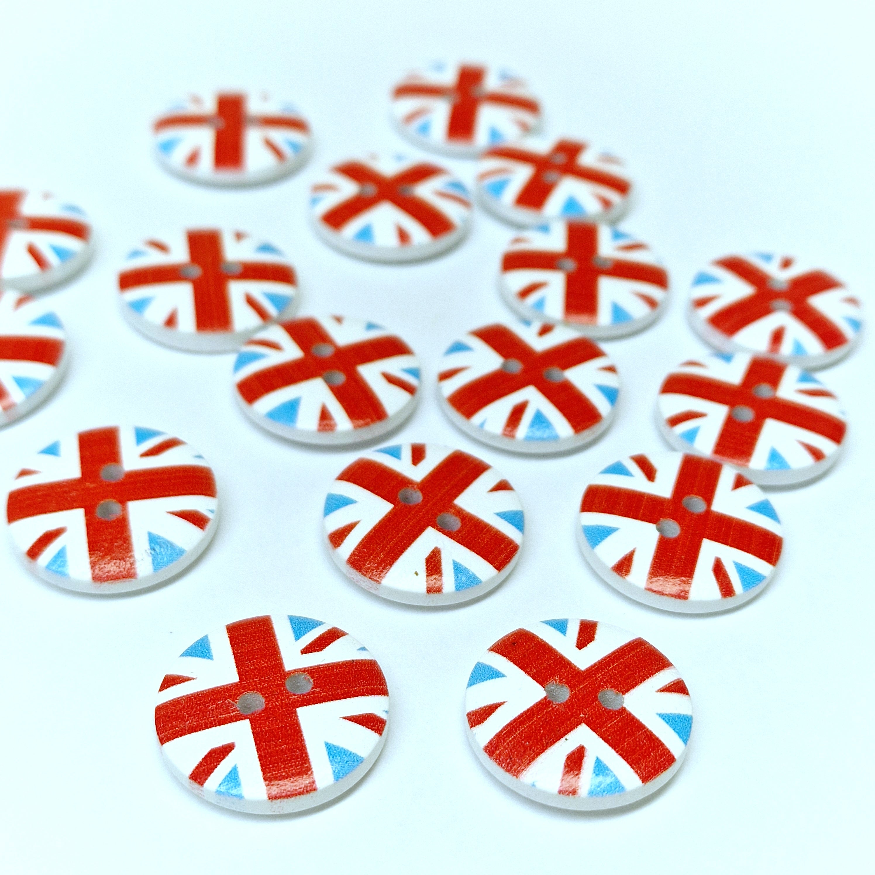 MajorCrafts 24pcs 20mm Light Blue Union Jack British Flag Round 2 Holes Wood Sewing Buttons
