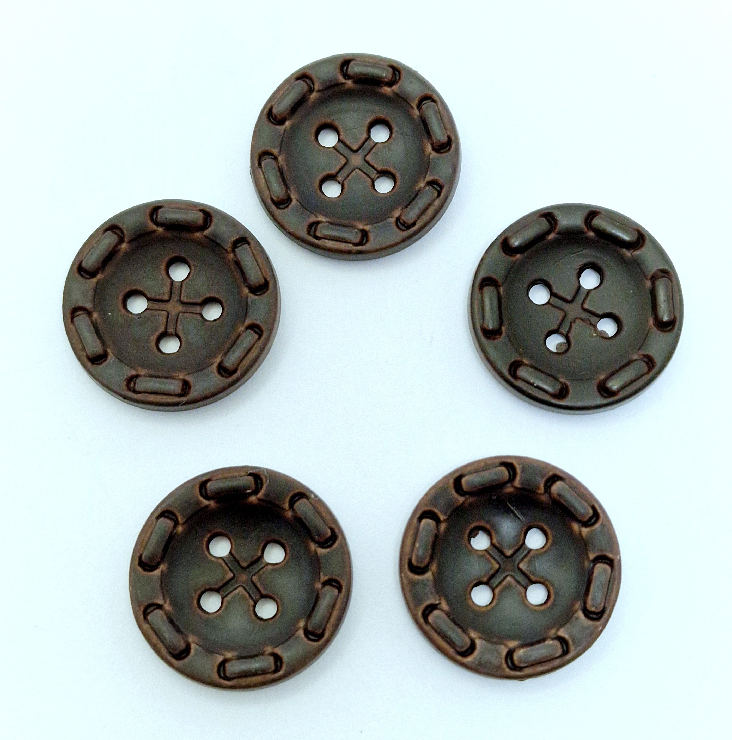 MajorCrafts 15pcs 20mm Dark Brown 4 Holes Stitch Pattern Acrylic Round Sew-on Buttons