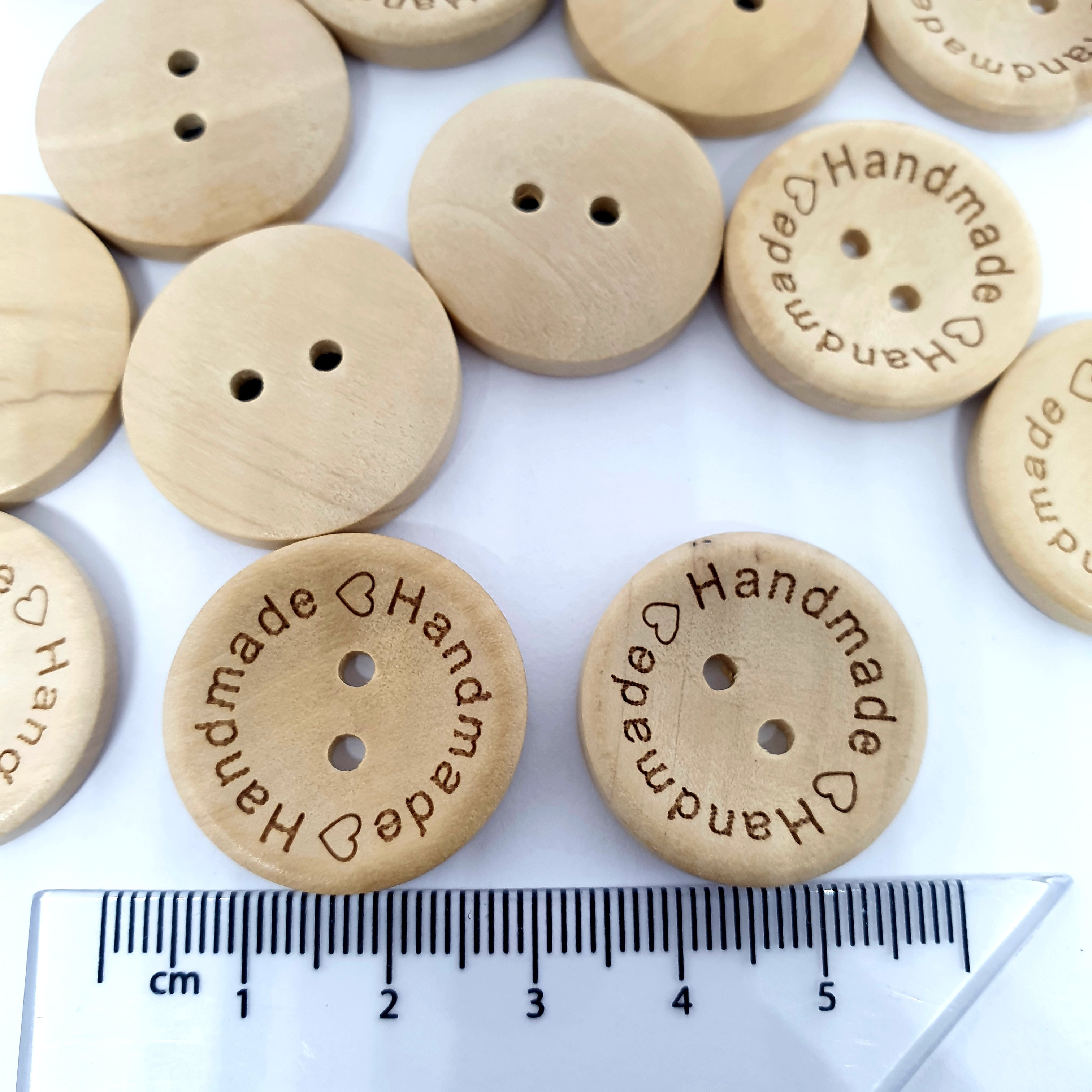 MajorCrafts 24pcs 25mm Brown 'Handmade' Engraved 2 Holes Wooden Sewing Buttons