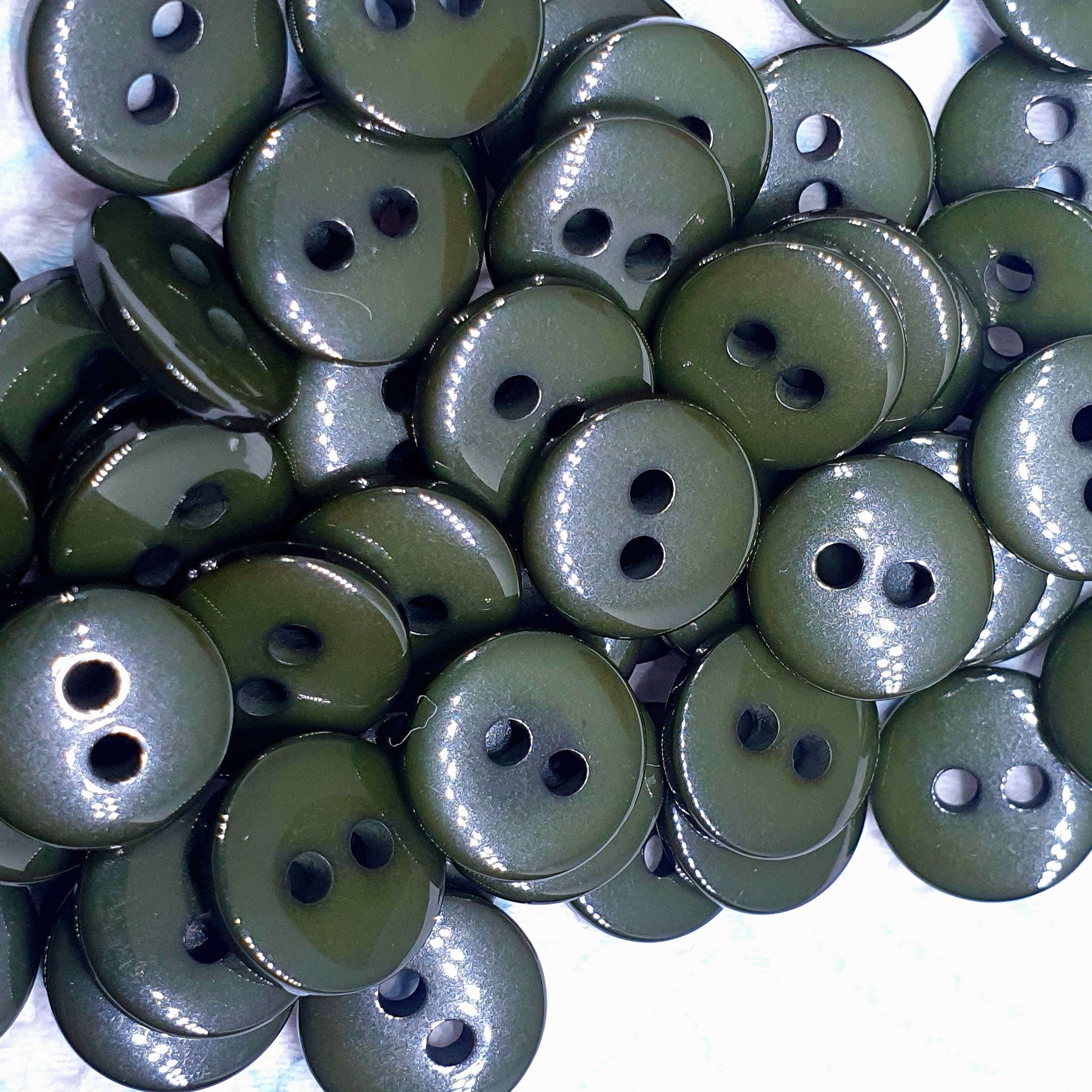 MajorCrafts 120pcs 9mm Army Green Small 2 Holes Round Resin Sewing Buttons B27