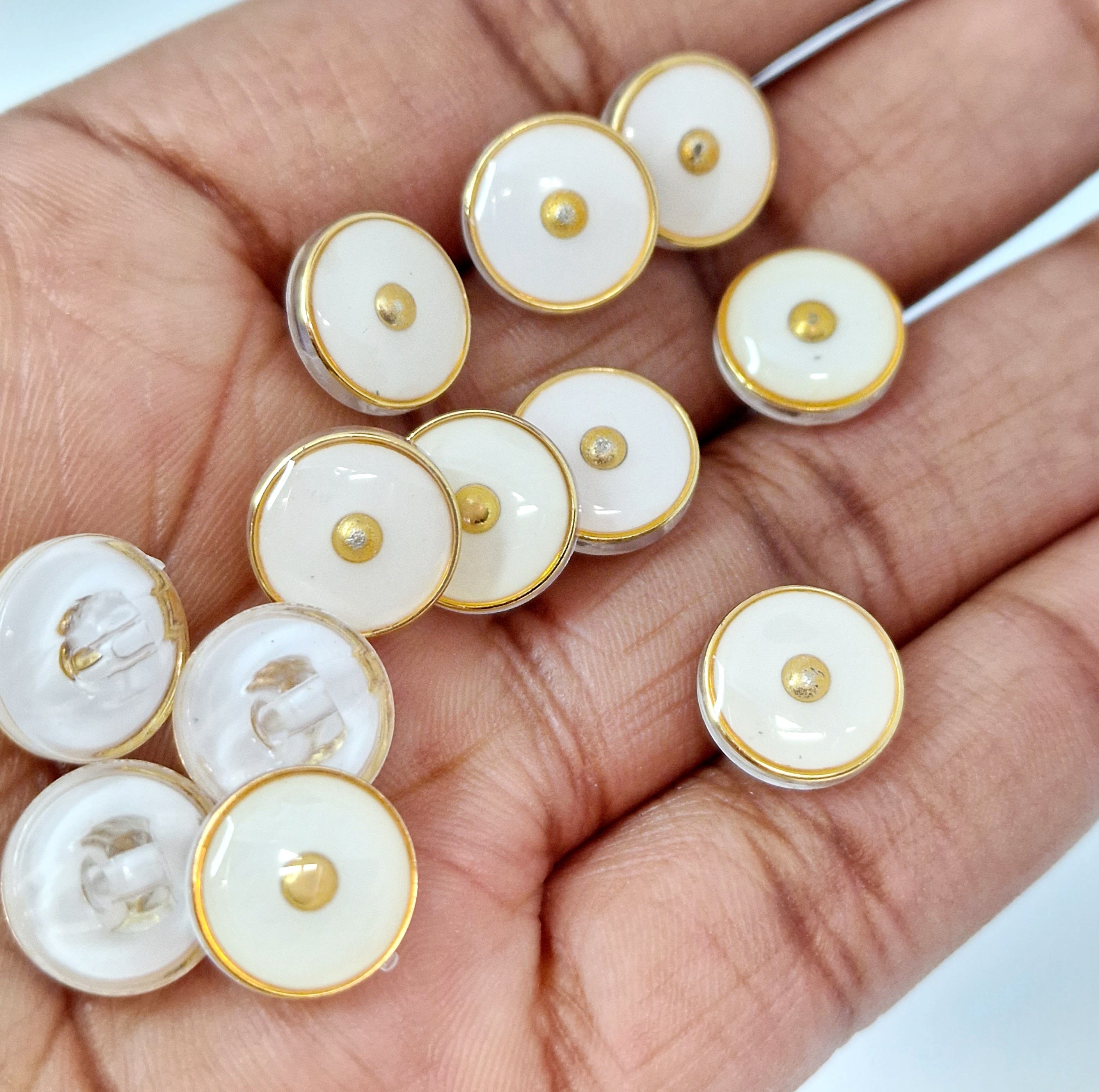 MajorCrafts 12pcs 12.5mm Cream & Gold Trim Elegant Shank Acrylic Round Buttons B03