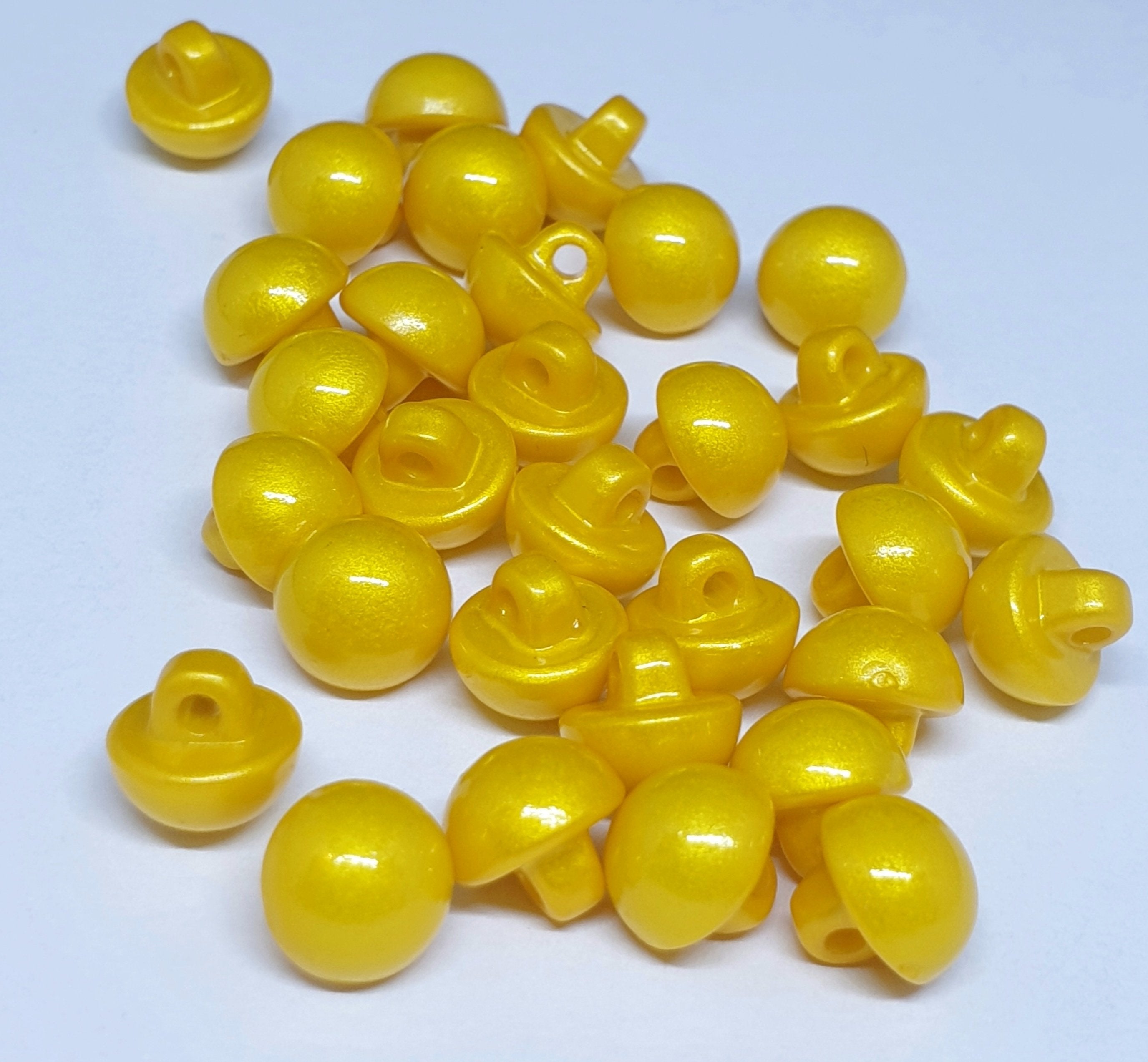 MajorCrafts 30pcs 10mm Yellow High-Grade Acrylic Small Round Sewing Mushroom Shank Buttons