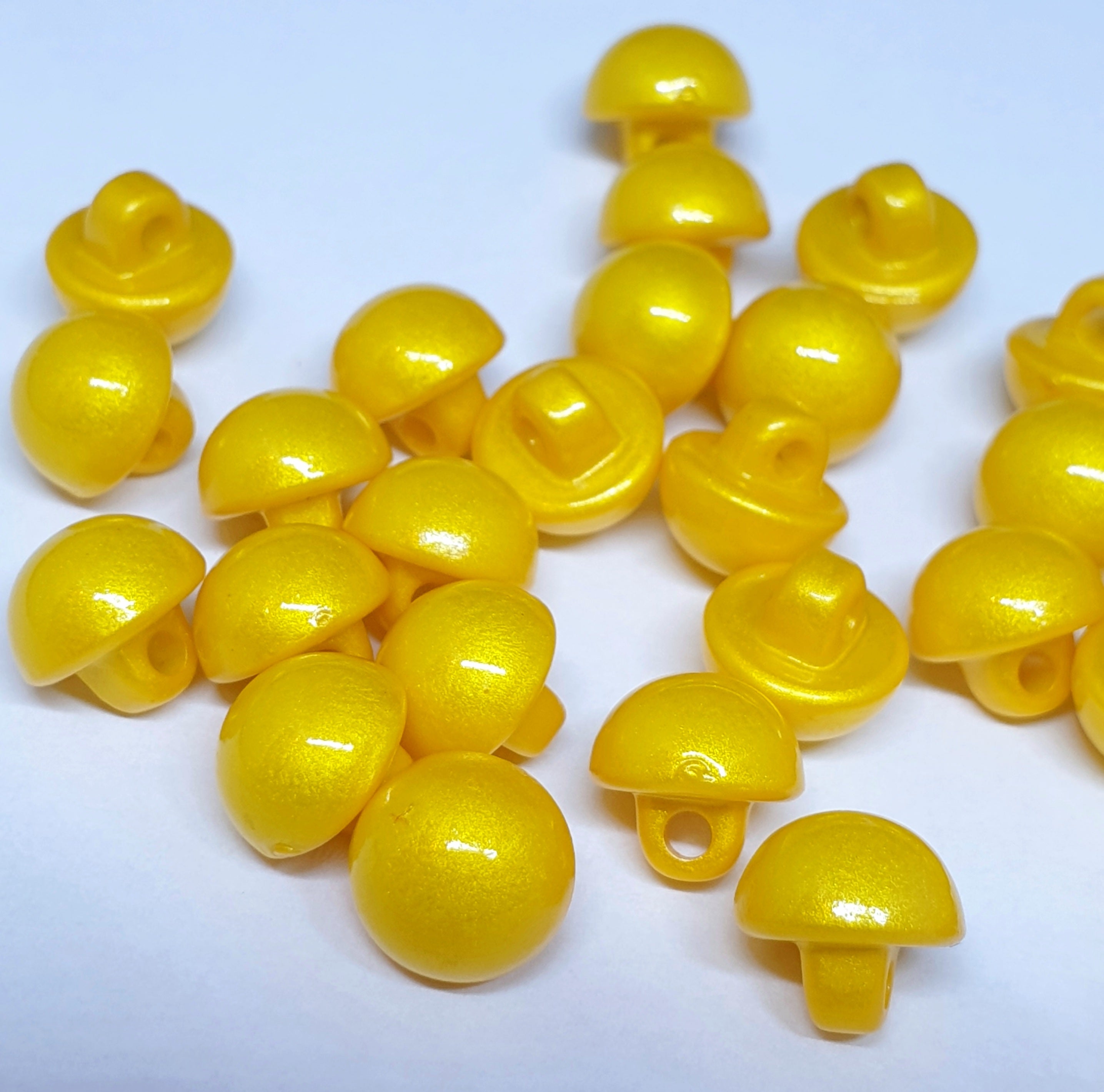MajorCrafts 30pcs 8mm Yellow High-Grade Acrylic Small Round Sewing Mushroom Shank Buttons