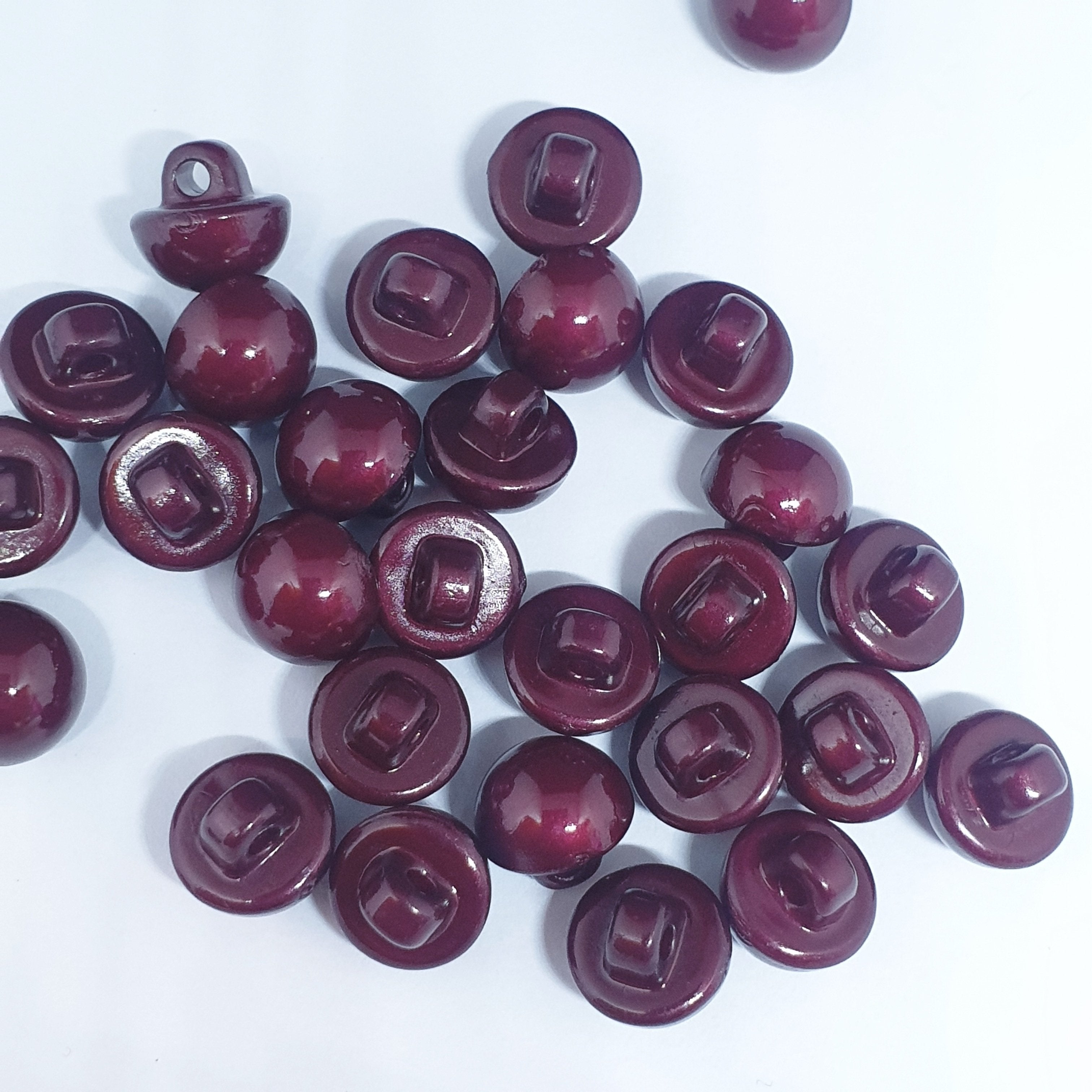 MajorCrafts 30pcs 10mm Burgundy Red High-Grade Acrylic Small Round Sewing Mushroom Shank Buttons