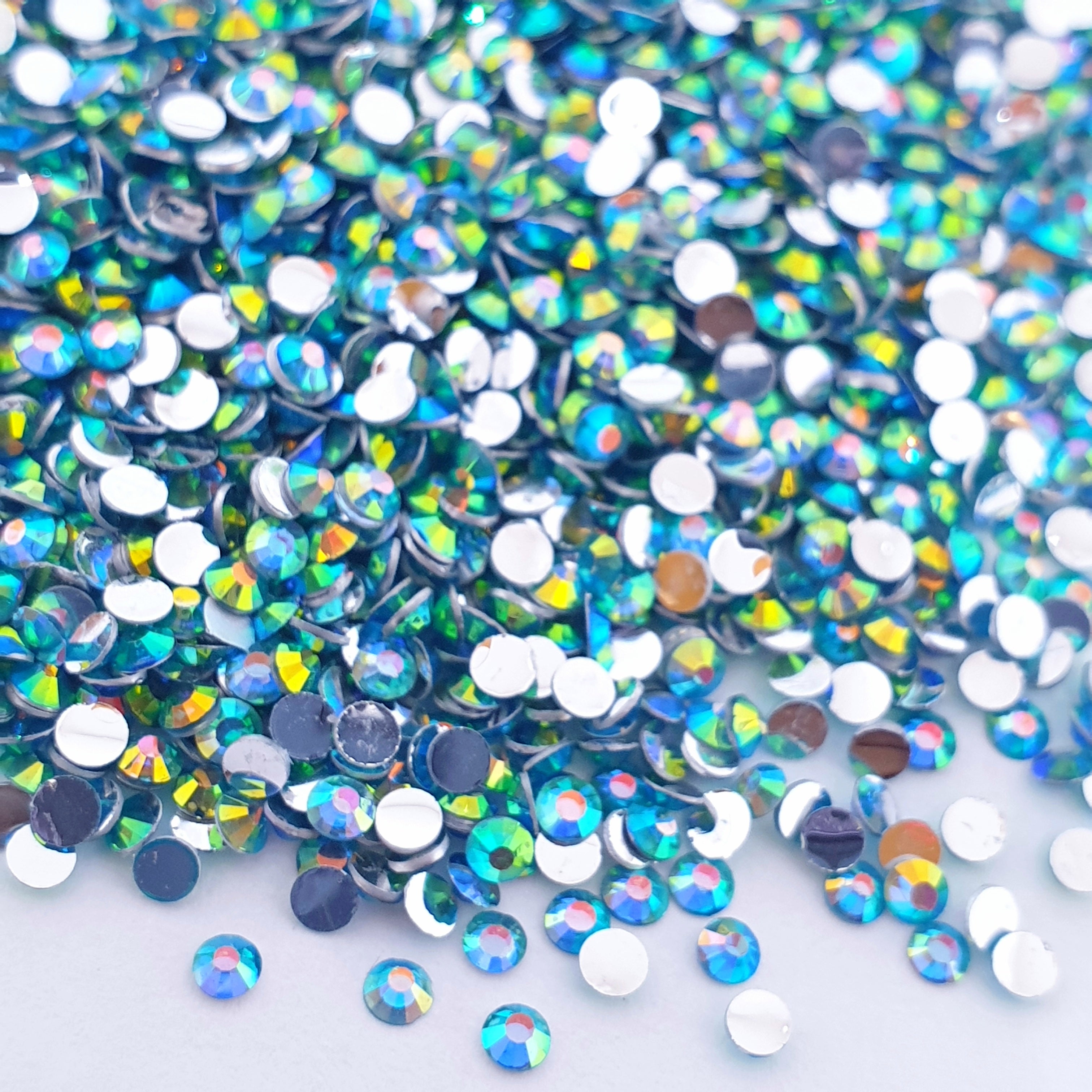 MajorCrafts Crystal Aquamarine Blue AB Flat Back Round 14 Facets Resin Rhinestones AB28