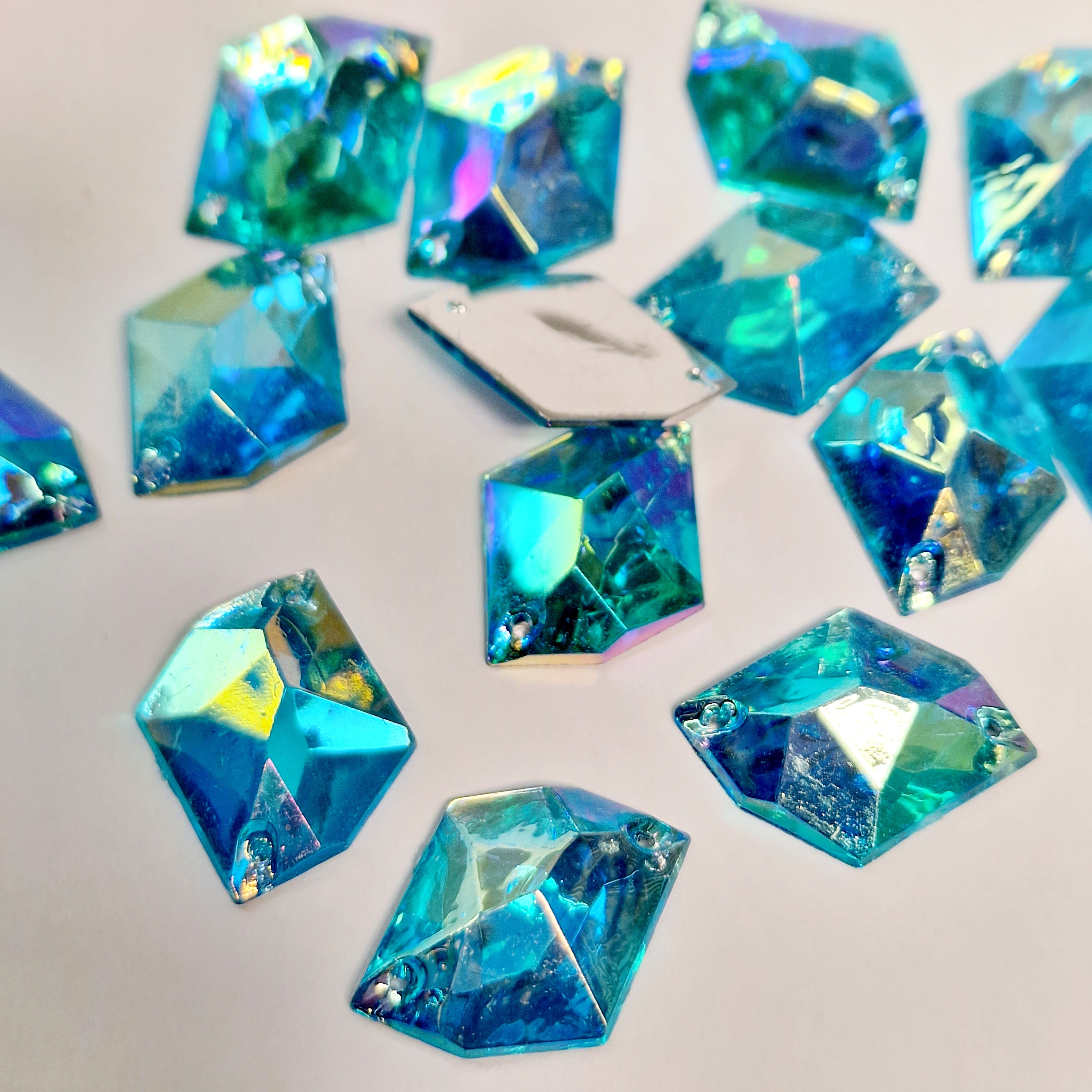 MajorCrafts 40pcs 20mm x 16mm Aquamarine Blue AB Hexagon Irregular Acrylic Sewing Rhinestones