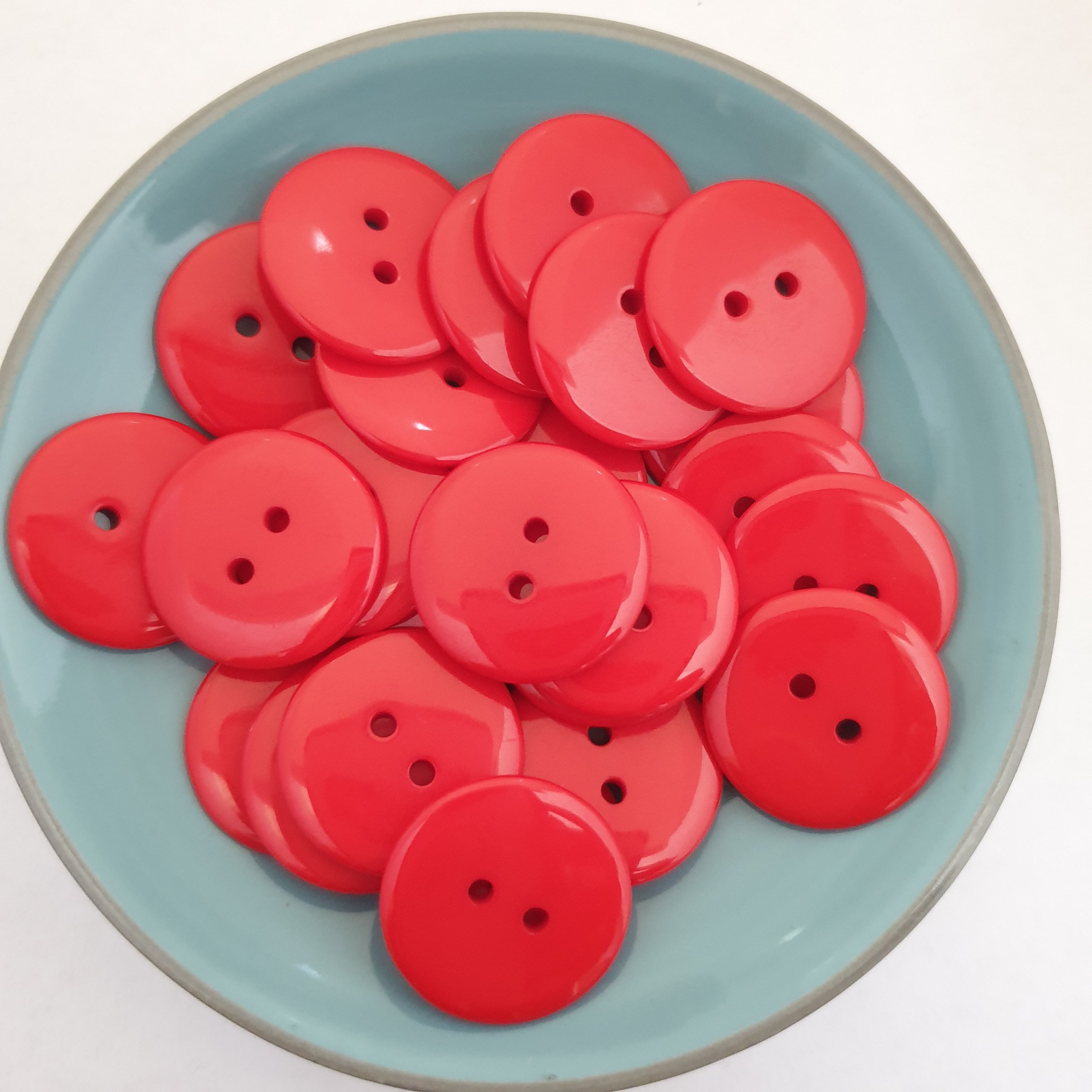 MajorCrafts 36pcs 23mm Red 2 Holes Round Large Resin Sewing Buttons