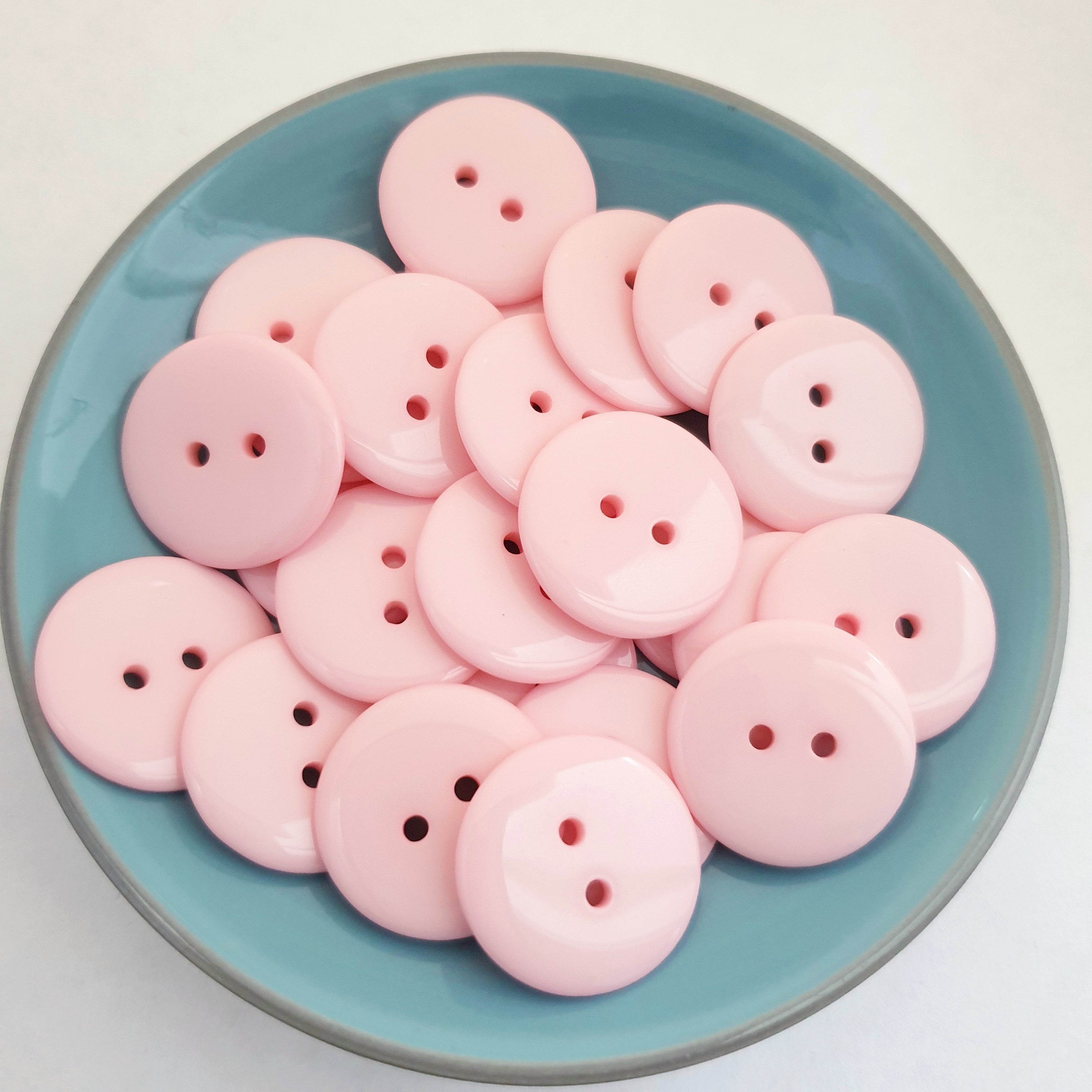 MajorCrafts 36pcs 23mm Light Pink 2 Holes Round Large Resin Sewing Buttons