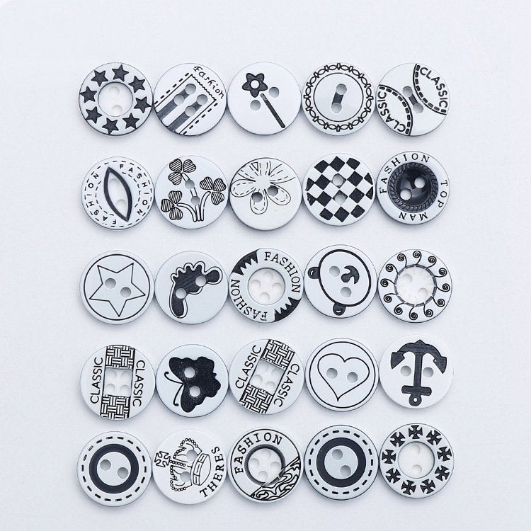 MajorCrafts 48pcs 12.5mm Black & White Swirl Pattern 2 Holes Small Round Resin Sewing Buttons B12