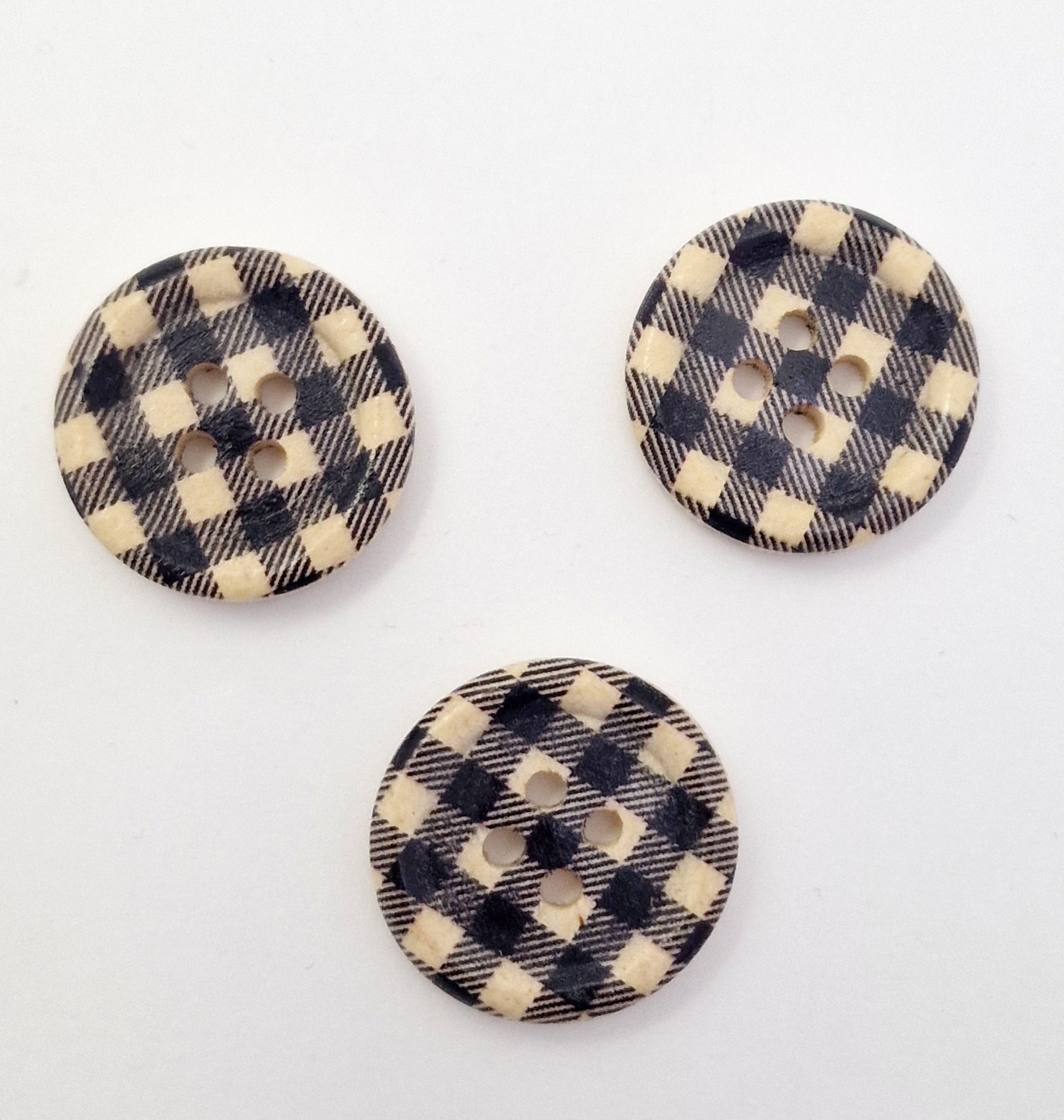 MajorCrafts 40pcs 20mm Brown and Black Checkered 4 Holes Wooden Sewing Buttons