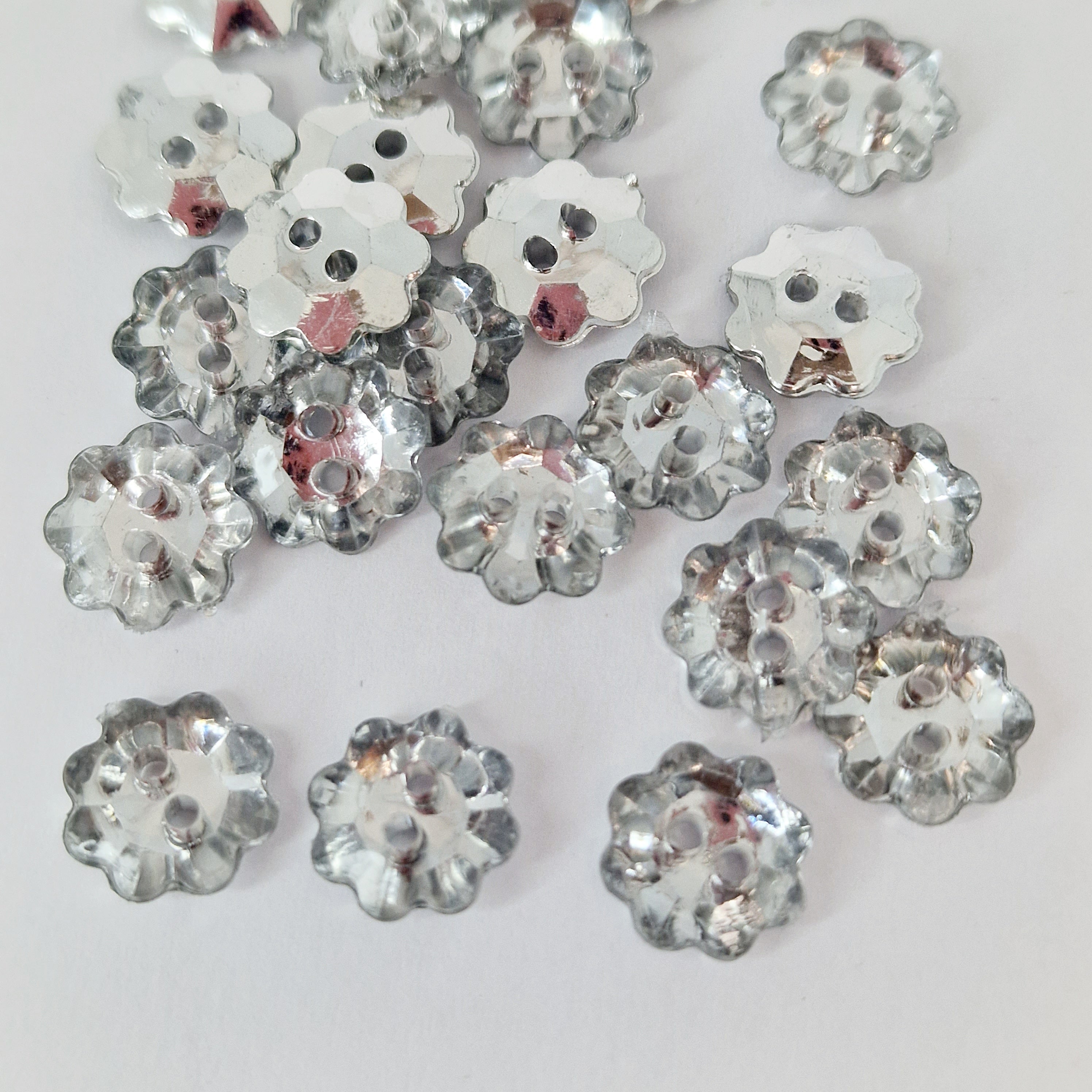MajorCrafts 48pcs 9mm Crystal Clear 2 Holes Acrylic Flower Small Sewing Buttons