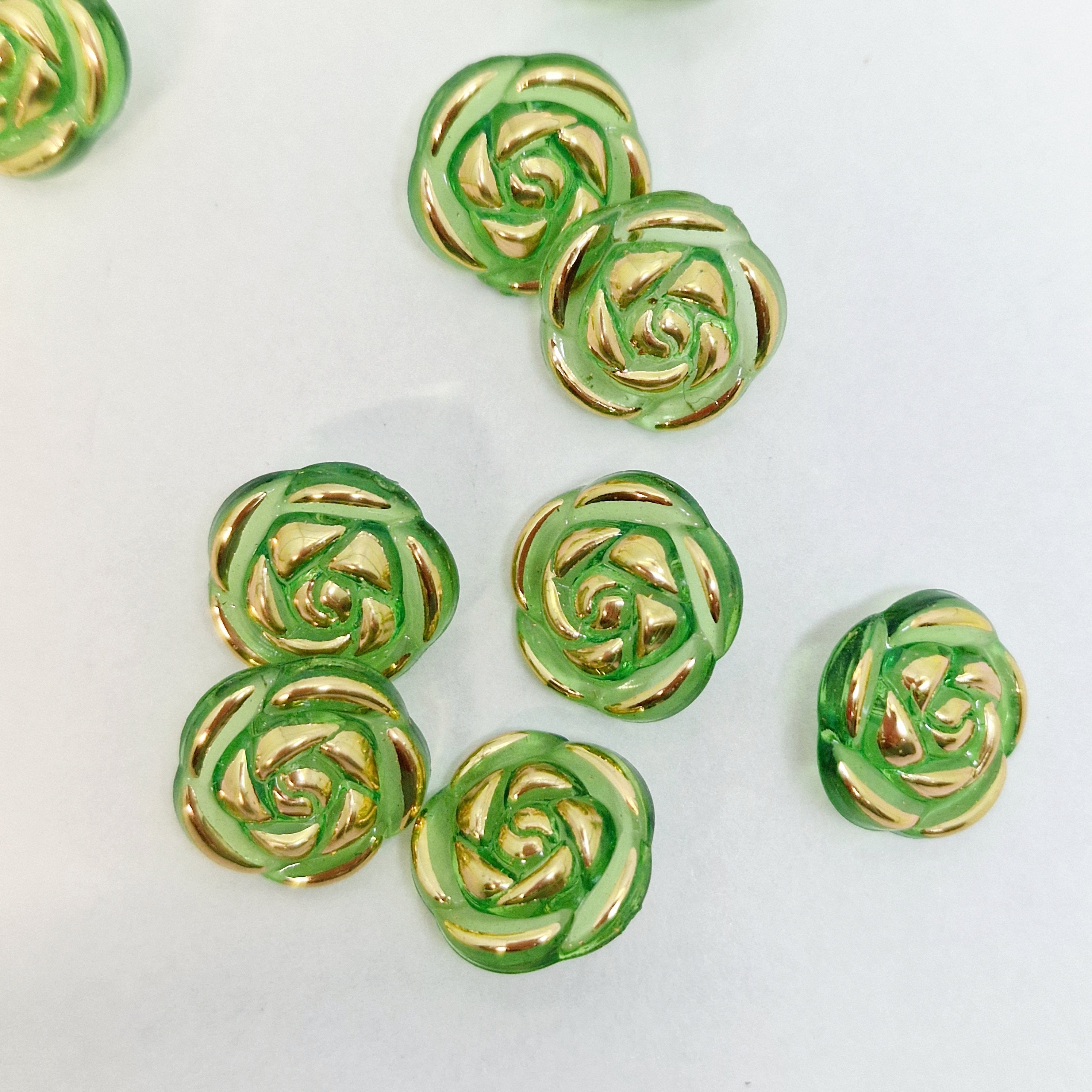 MajorCrafts 40pcs 13mm Green & Gold Rose Flower Shank Resin Buttons