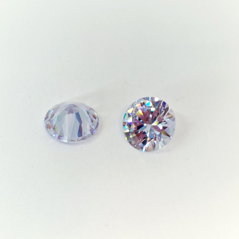 MajorCrafts 2pcs 16mm AAAAA (5A) Crystal Clear Round Point Back Cubic Zirconia Stones