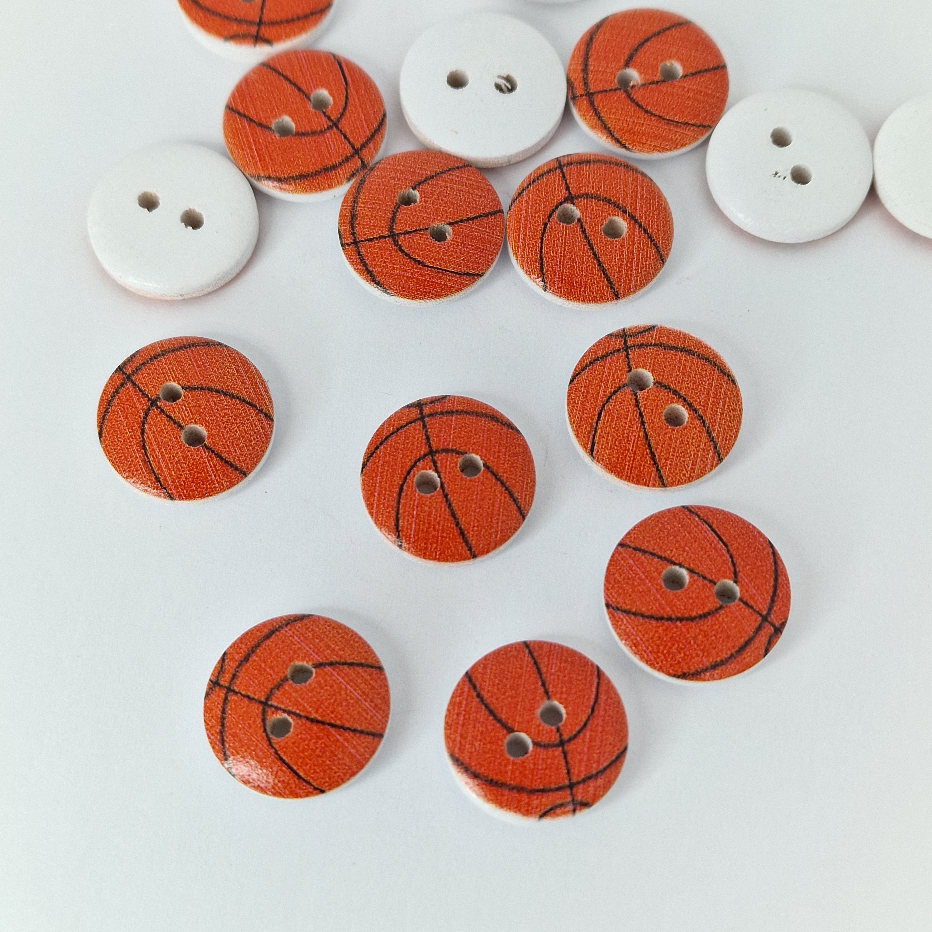MajorCrafts 40pcs 15mm Orange Basketball Round 4 Holes Wood Sewing Buttons