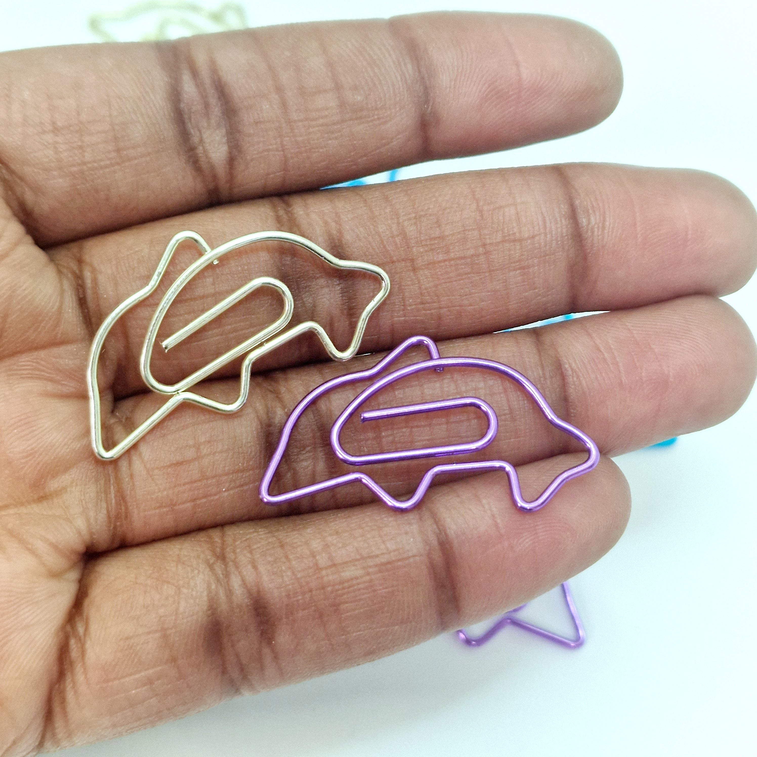 Coloured 2025 paper clips