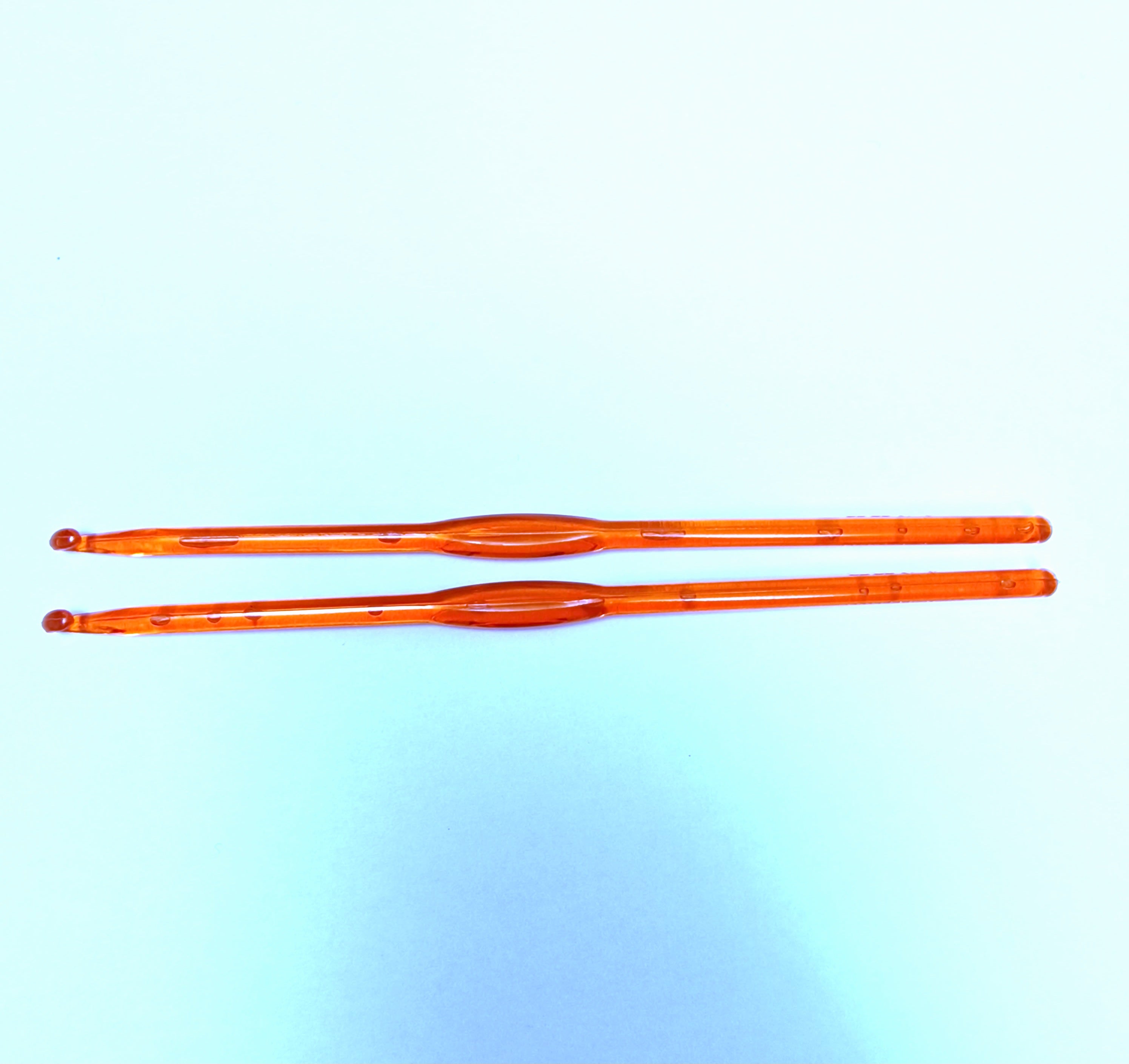 MajorCrafts 2pcs 4mm 15cm Red Acrylic Plastic Crochet Hooks