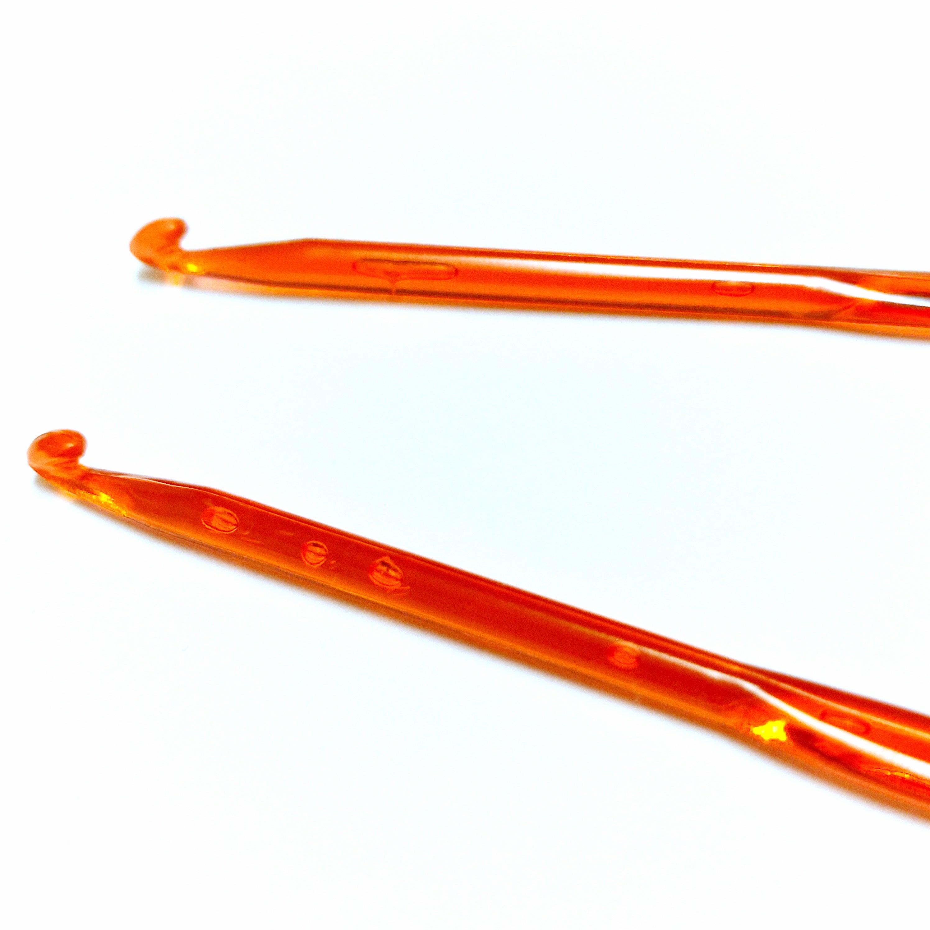 MajorCrafts 2pcs 4mm 15cm Red Acrylic Plastic Crochet Hooks