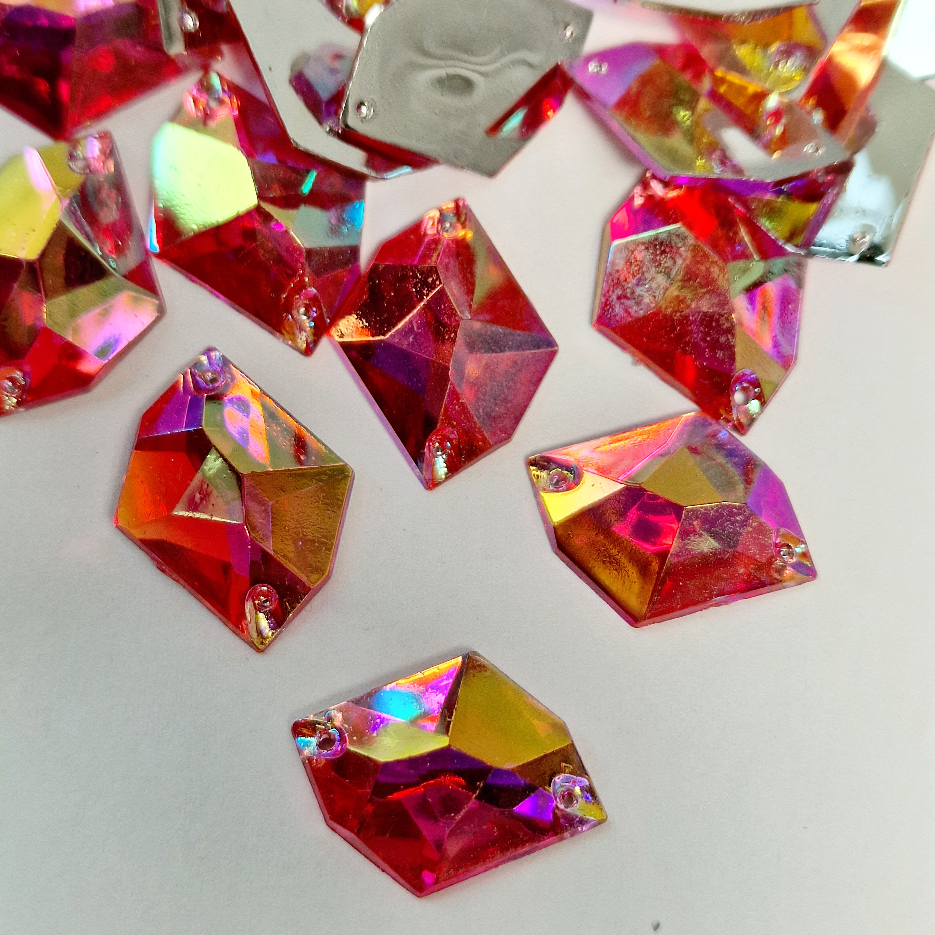 MajorCrafts 40pcs 20mm x 16mm Rose Pink AB Hexagon Irregular Acrylic Sewing Rhinestones