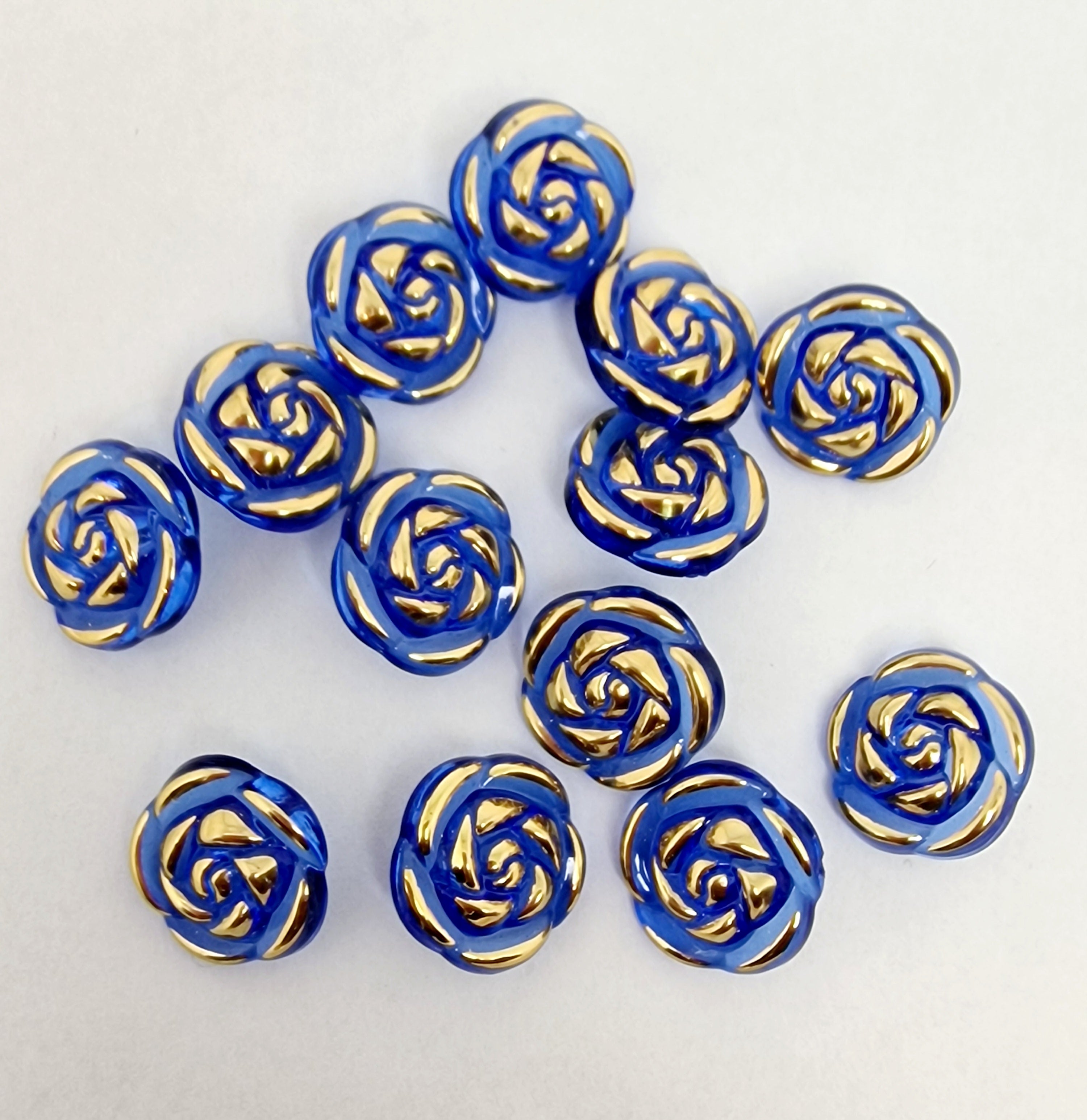 MajorCrafts 40pcs 13mm Royal Blue & Gold Rose Flower Shank Resin Buttons