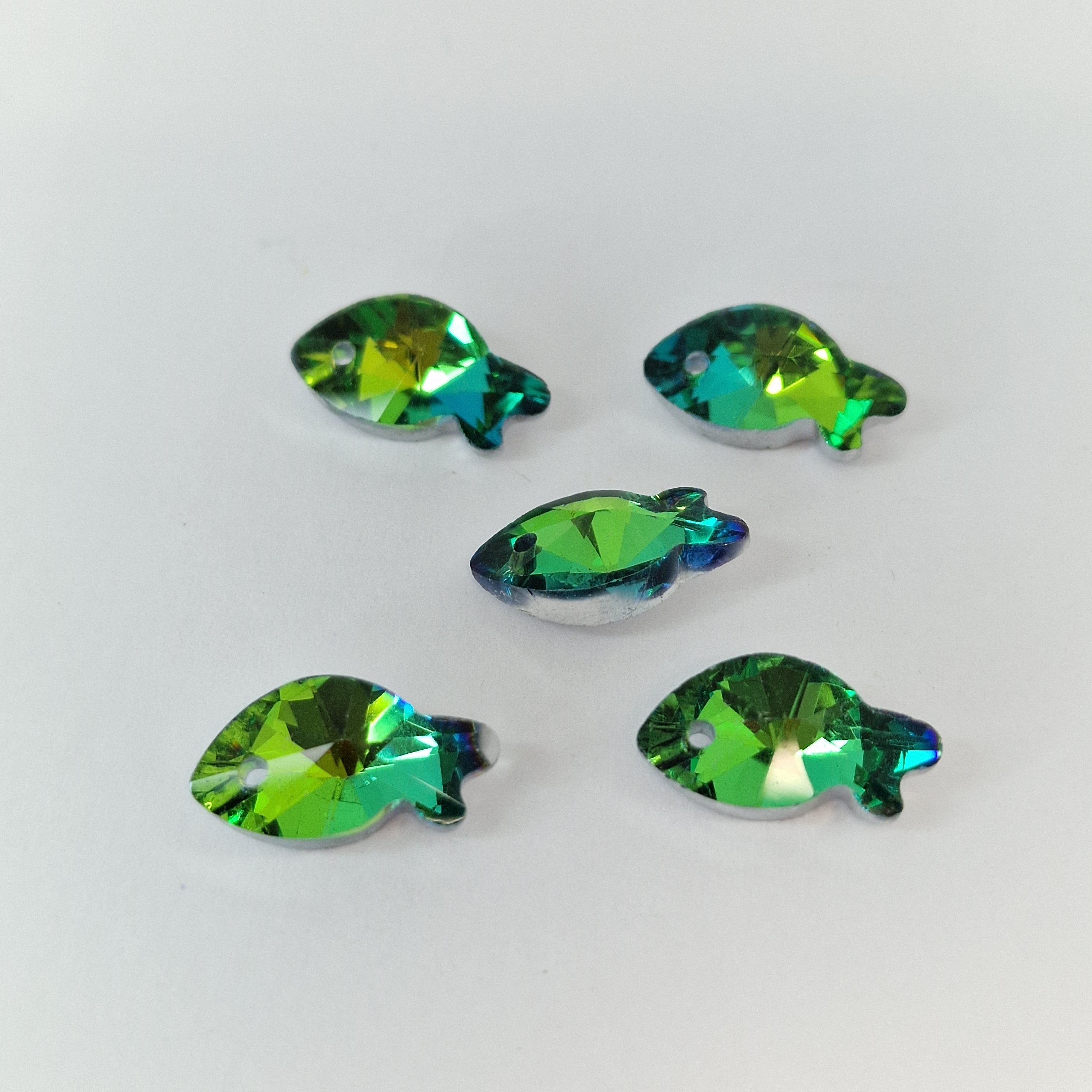 MajorCrafts 20pcs 17mm Yellow Green Fish Shaped Glass Crystal Pendant Beads