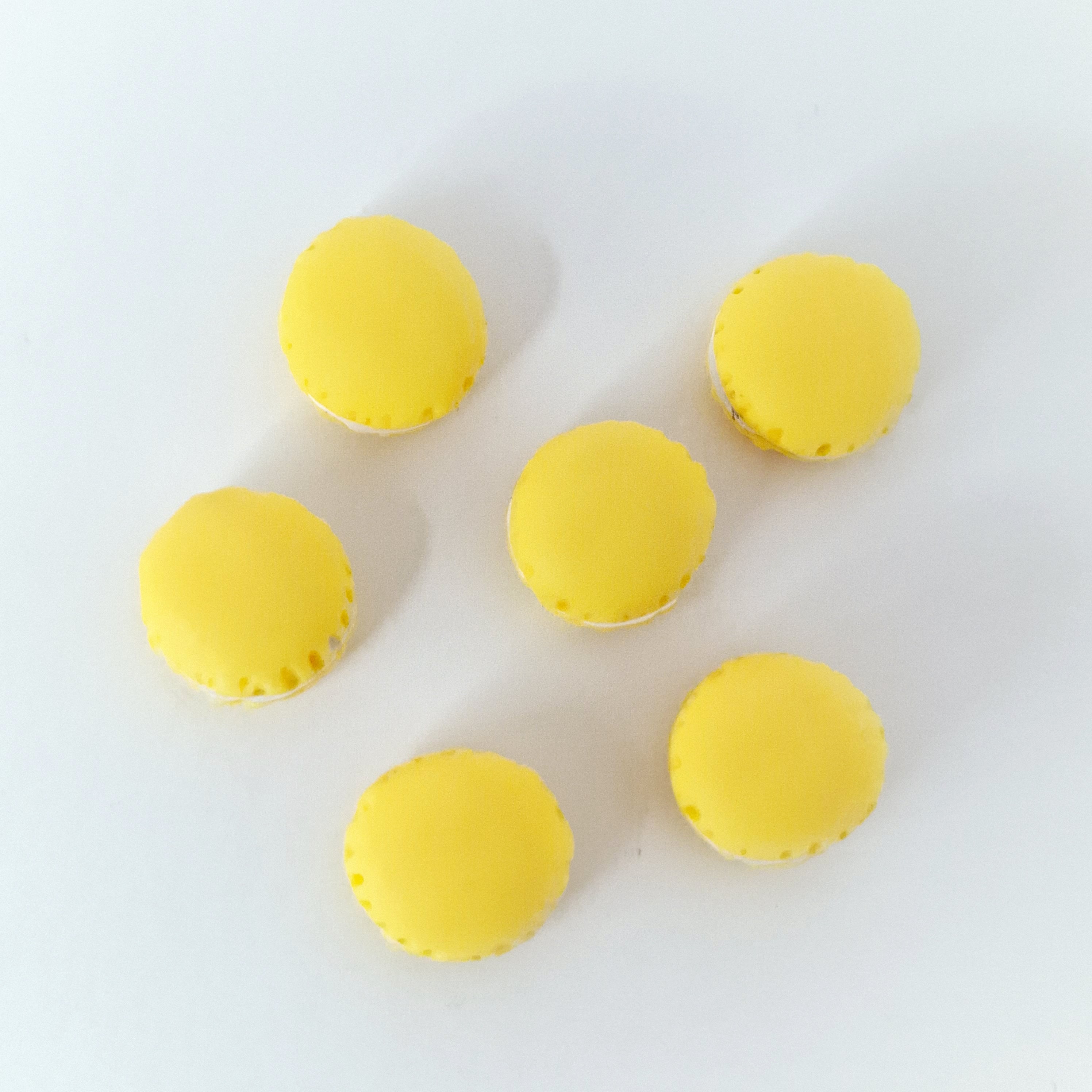 MajorCrafts 6pcs 13mm Yellow Flat Back Miniature Cookies and Cream Kawaii Cabochons