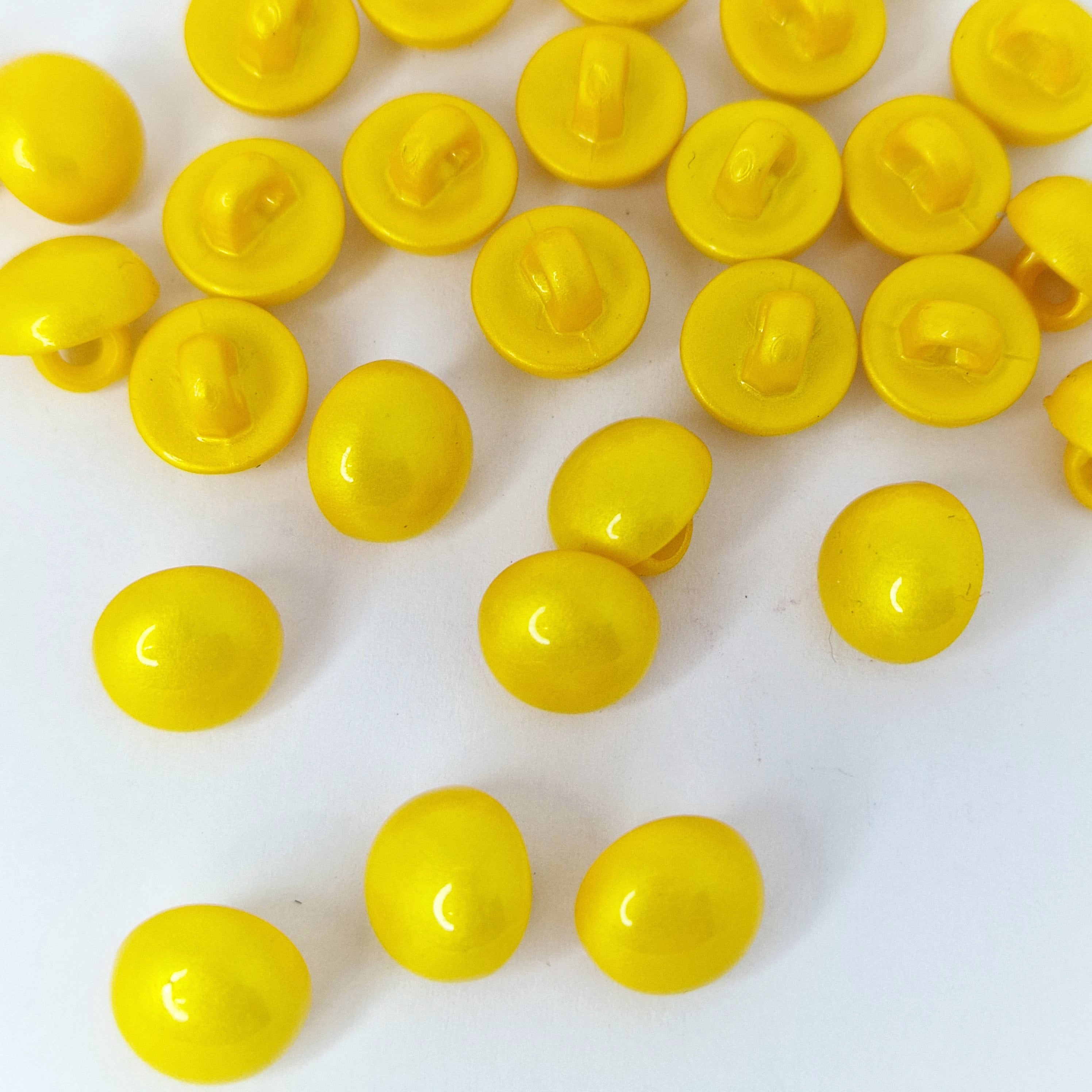 MajorCrafts 24pcs 11mm Yellow High-Grade Acrylic Small Round Sewing Mushroom Shank Buttons