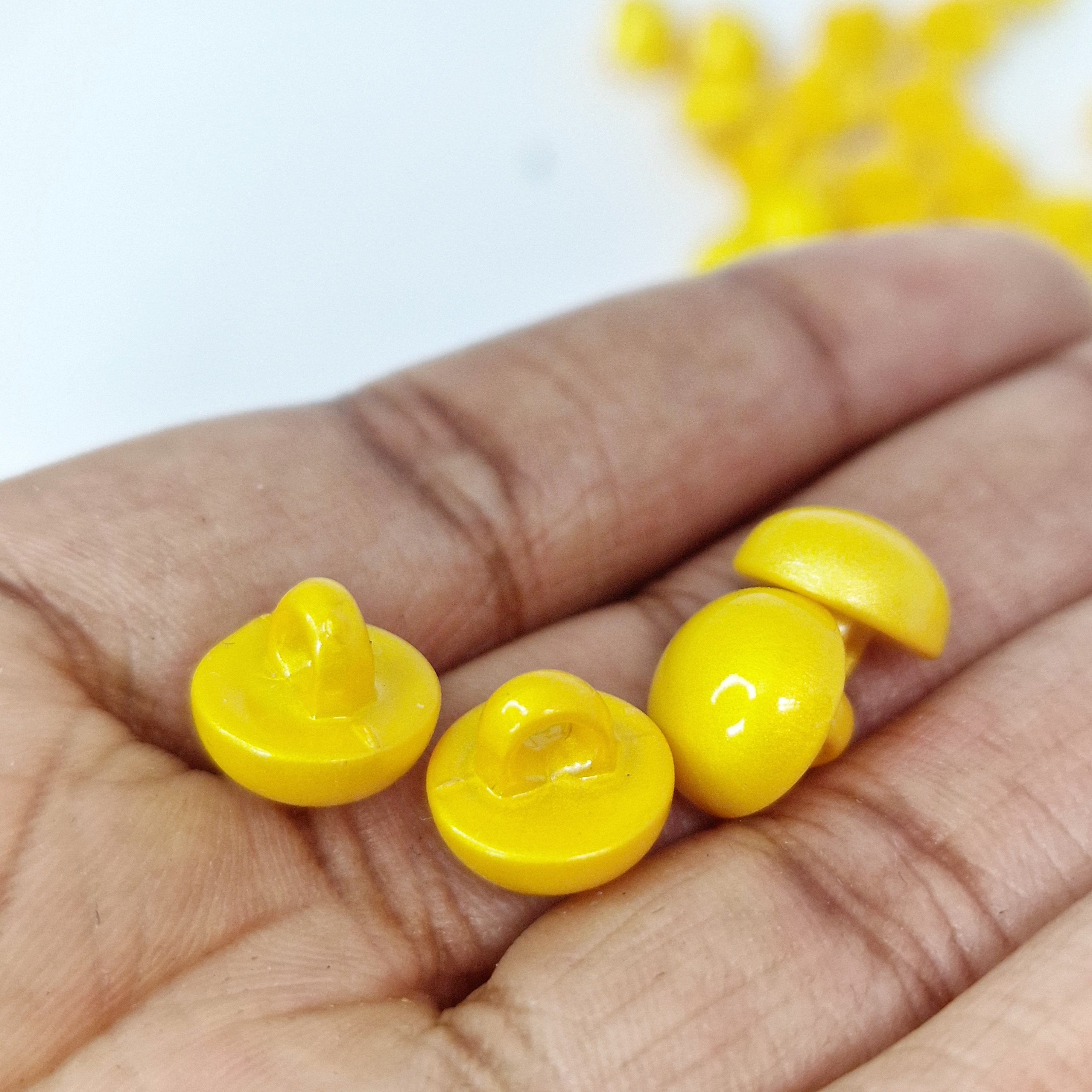 MajorCrafts 24pcs 11mm Yellow High-Grade Acrylic Small Round Sewing Mushroom Shank Buttons