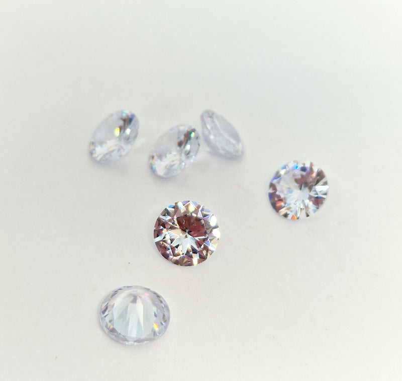 MajorCrafts 4pcs 12mm AAAAA (5A) Crystal Clear Round Point Back Cubic Zirconia Stones